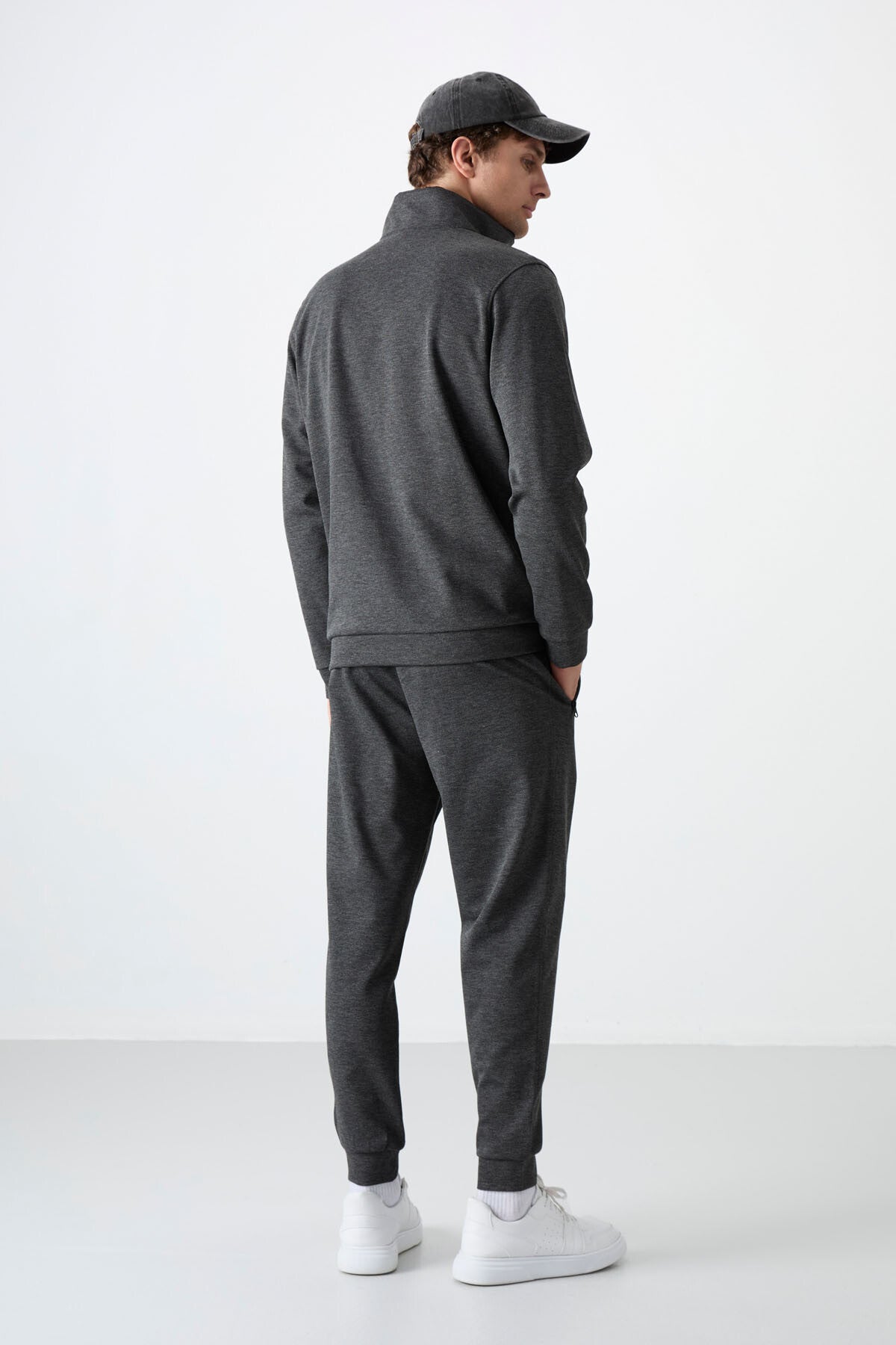 hugo gri melanj - siyah jogger erkek eşofman takim - 85198 - Justyol