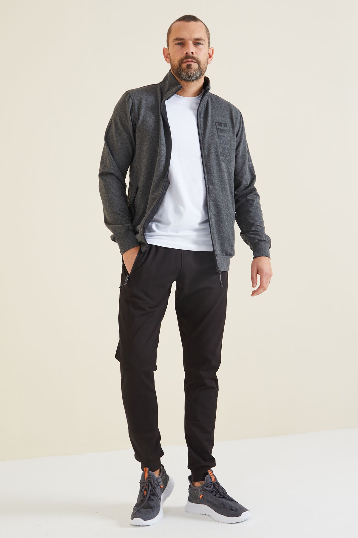 <tc>Ensemble de survêtement homme à col montant, impression texte, coupe standard avec poignets - 85149</tc>