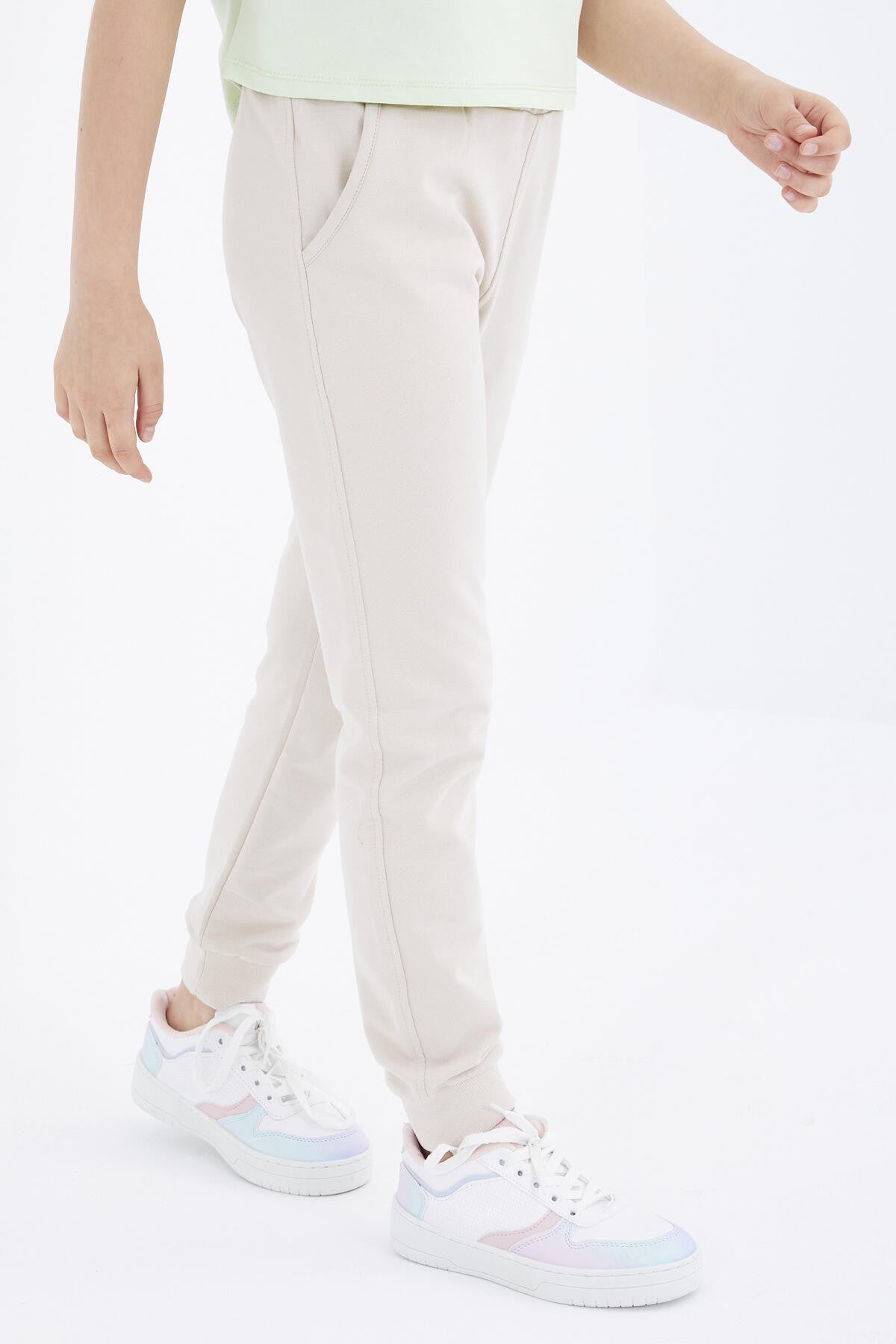 <tc>pantalon de jogging pour fille à coupe standard avec poignets et cordon de serrage - 75049</tc>