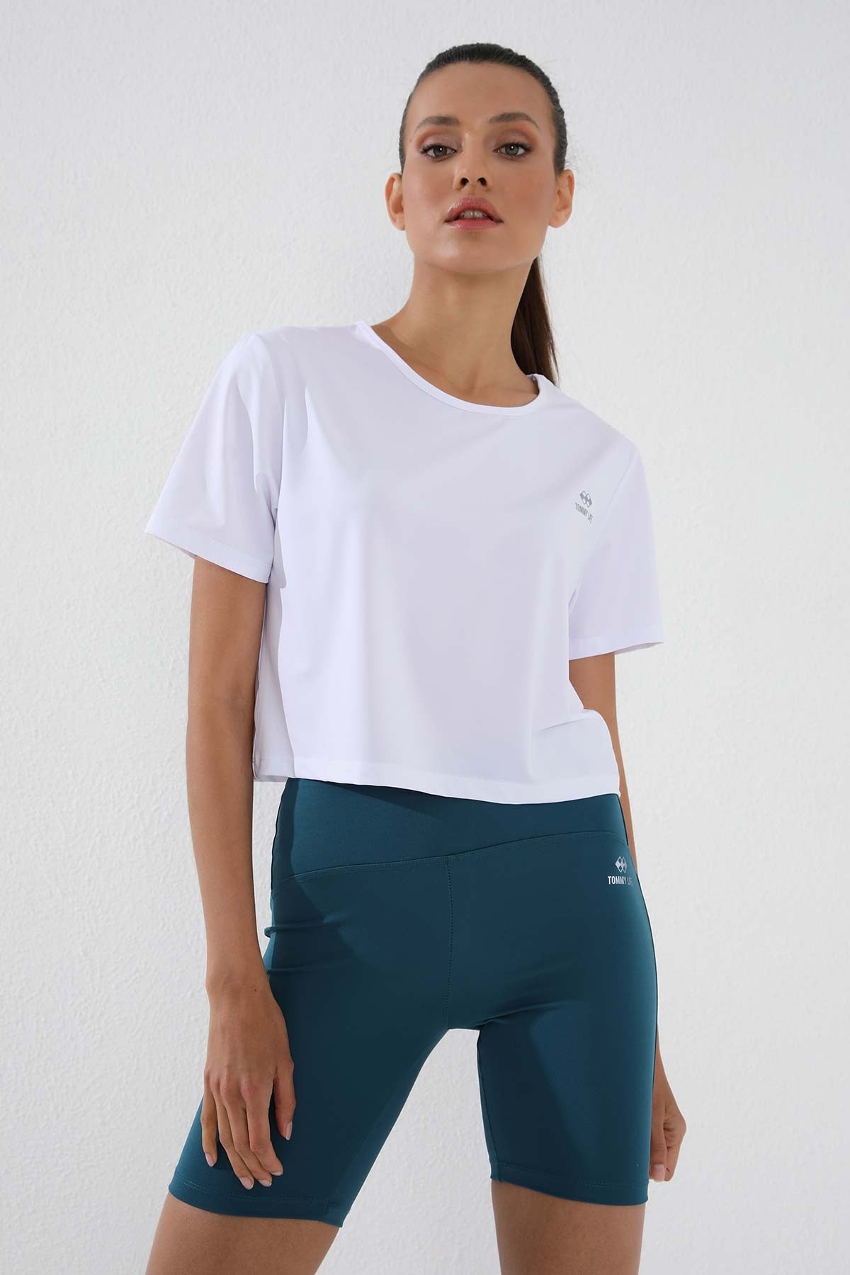 basic kisa kol standart kalip o yaka kadin crop top t-shirt - 97143