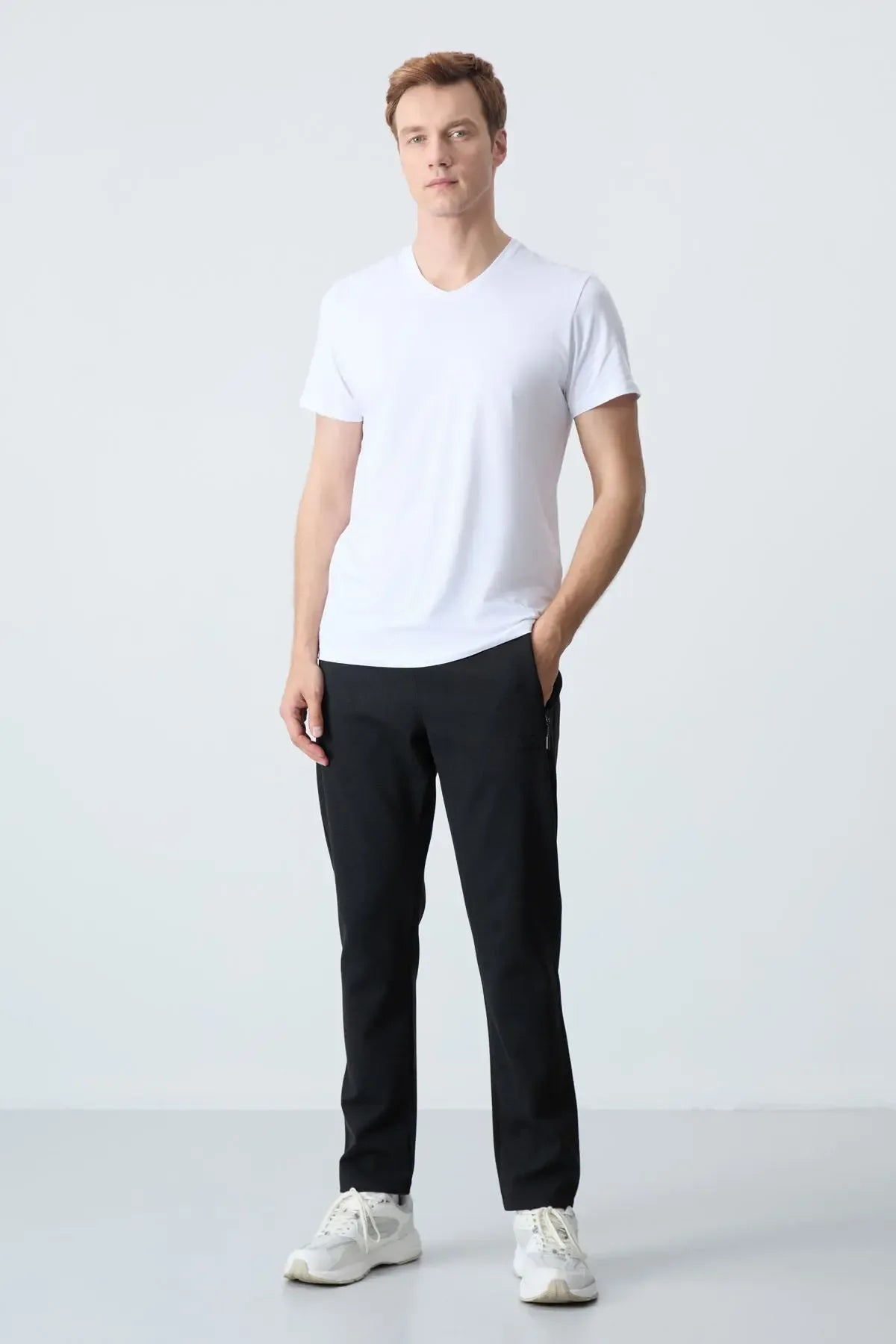 T-shirt homme basique col V manches courtes coupe standard- 87912 - Justyol