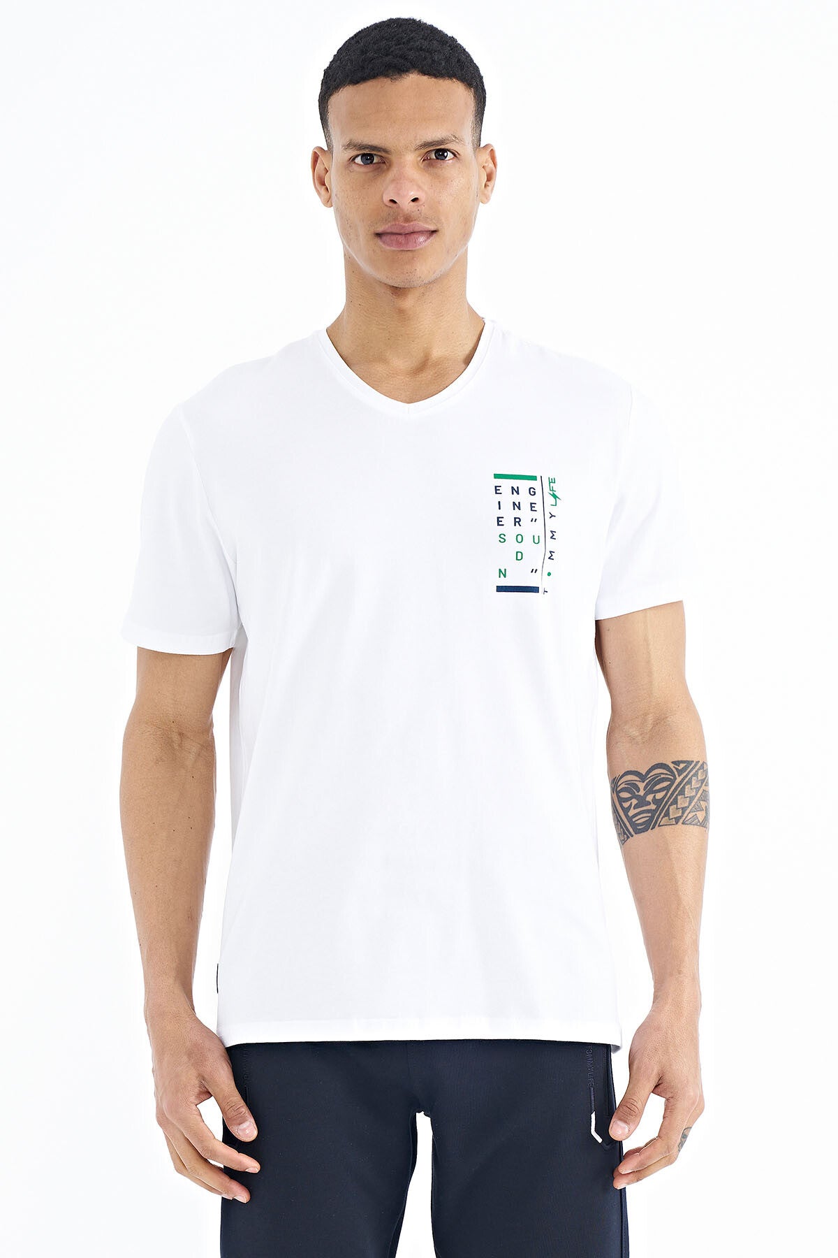 baski detayli v yaka standart kalip erkek t-shirt - 88186