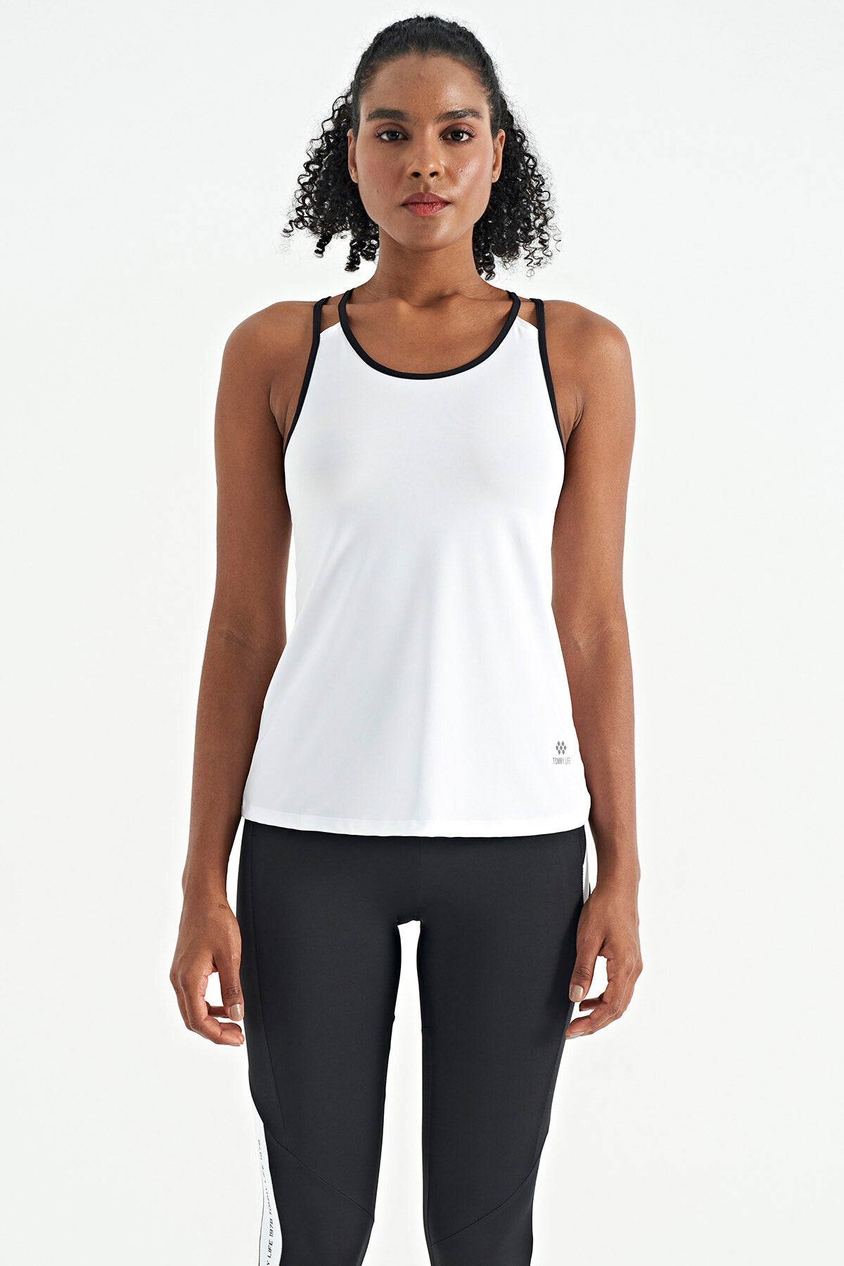 <tc>Débardeur de sport femme à dos décolleté avec bretelles doubles, coupe standard - 97258</tc>