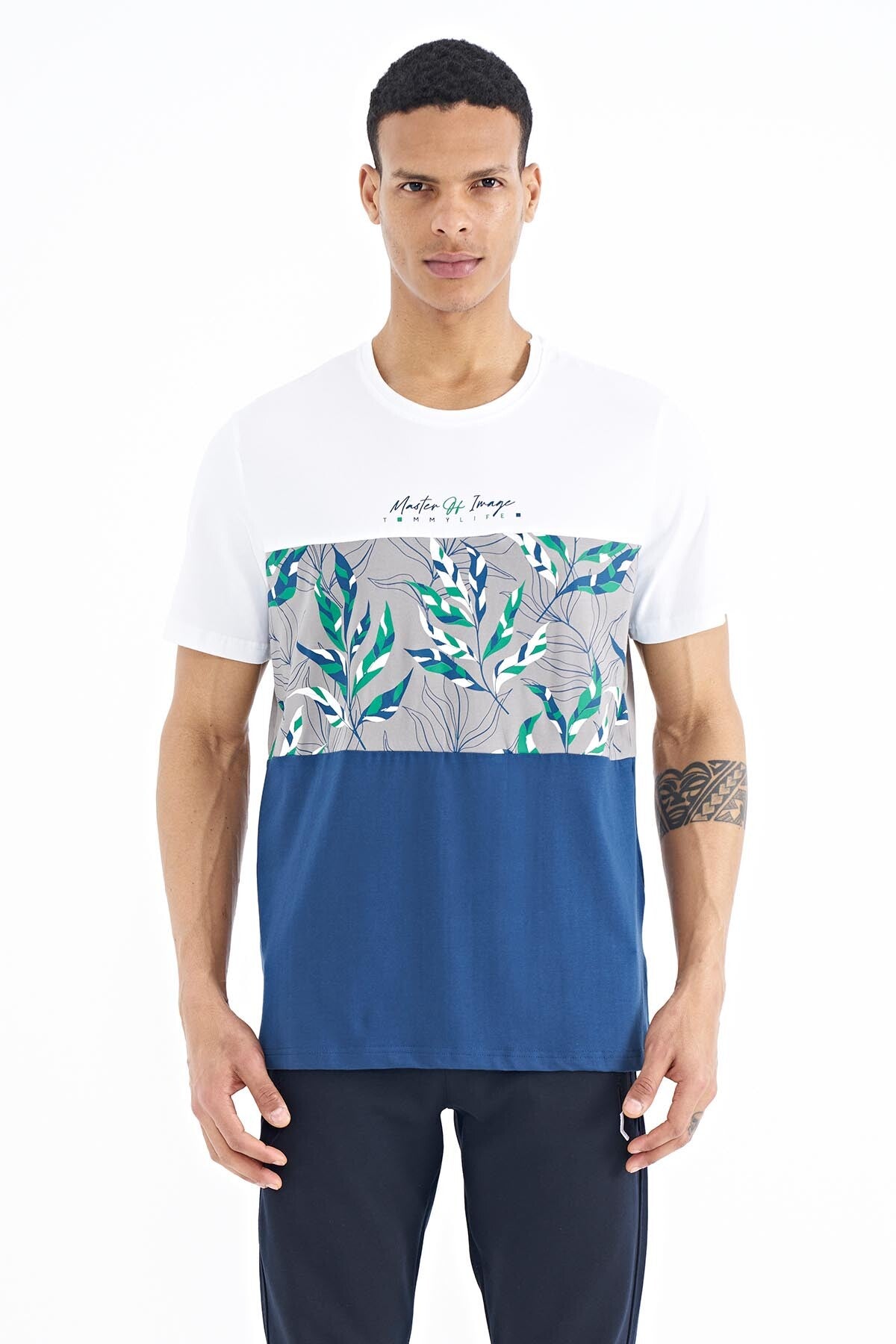 <tc>T-shirt pour homme à col rond, à coupe standard, avec impression en dégradé de couleurs - 88177</tc>