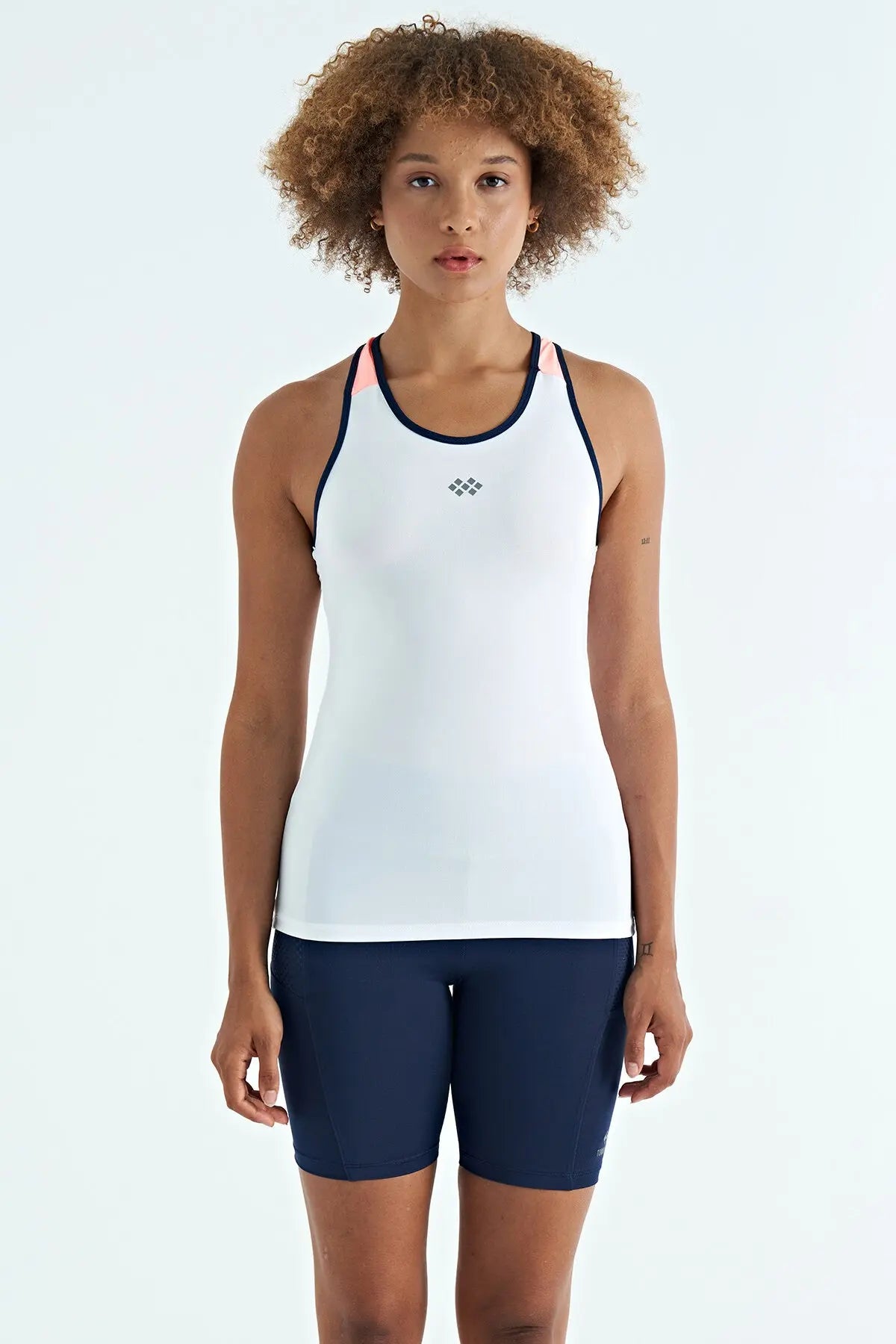 sirt detayli baskili standart kalip kadin atlet - 97269 - Justyol