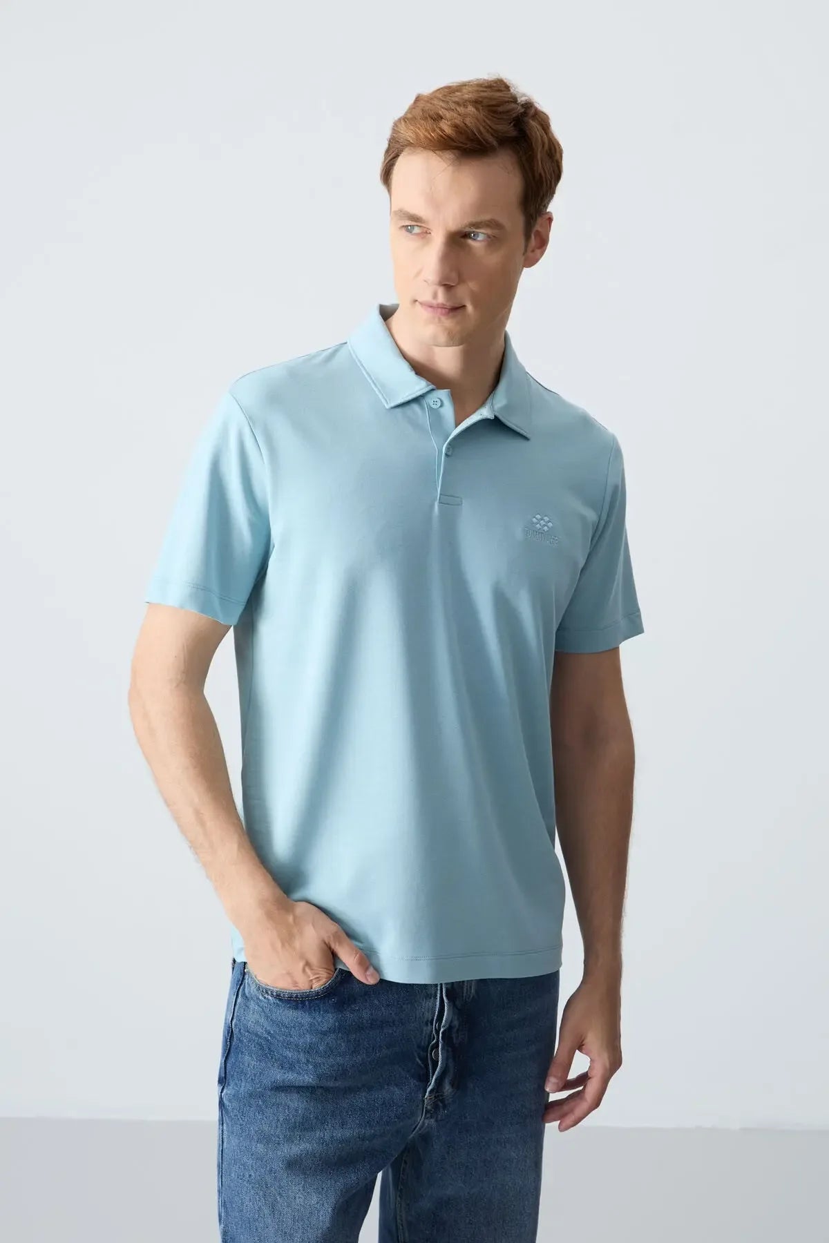 Polo homme en maille avec logo col polo coupe standard- 87748 - Justyol