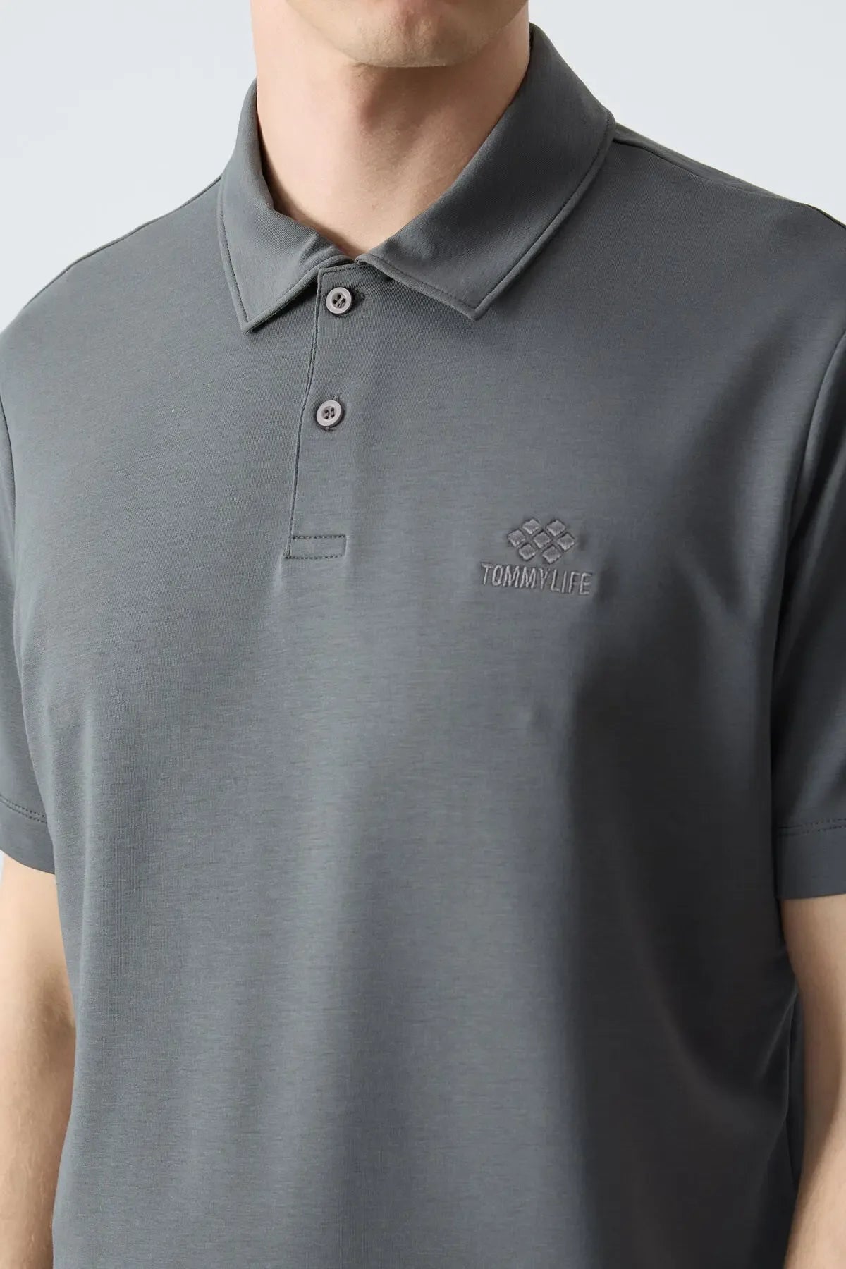 Polo homme en maille avec logo col polo coupe standard- 87748 - Justyol
