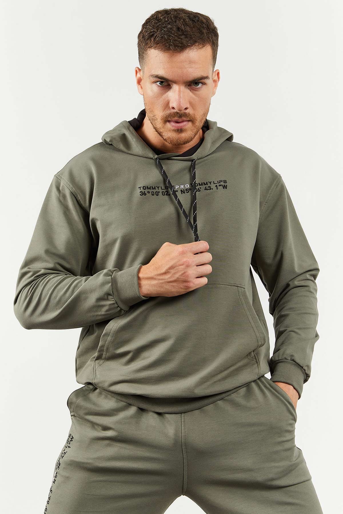 <tc>Ensemble de survêtement homme oversize en vert d'eau avec capuche, poche kangourou et bas élastiques - 85117</tc>