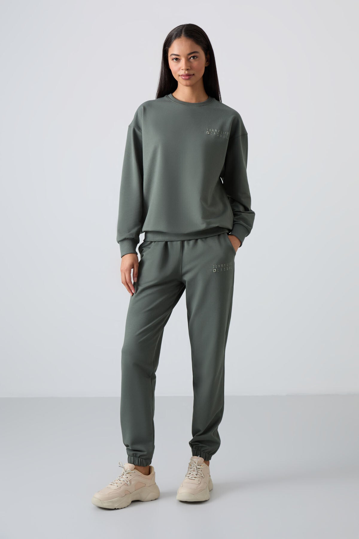 <tc>Ensemble de survêtement femme oversize à col rond avec chevilles élastiques - 95287</tc>