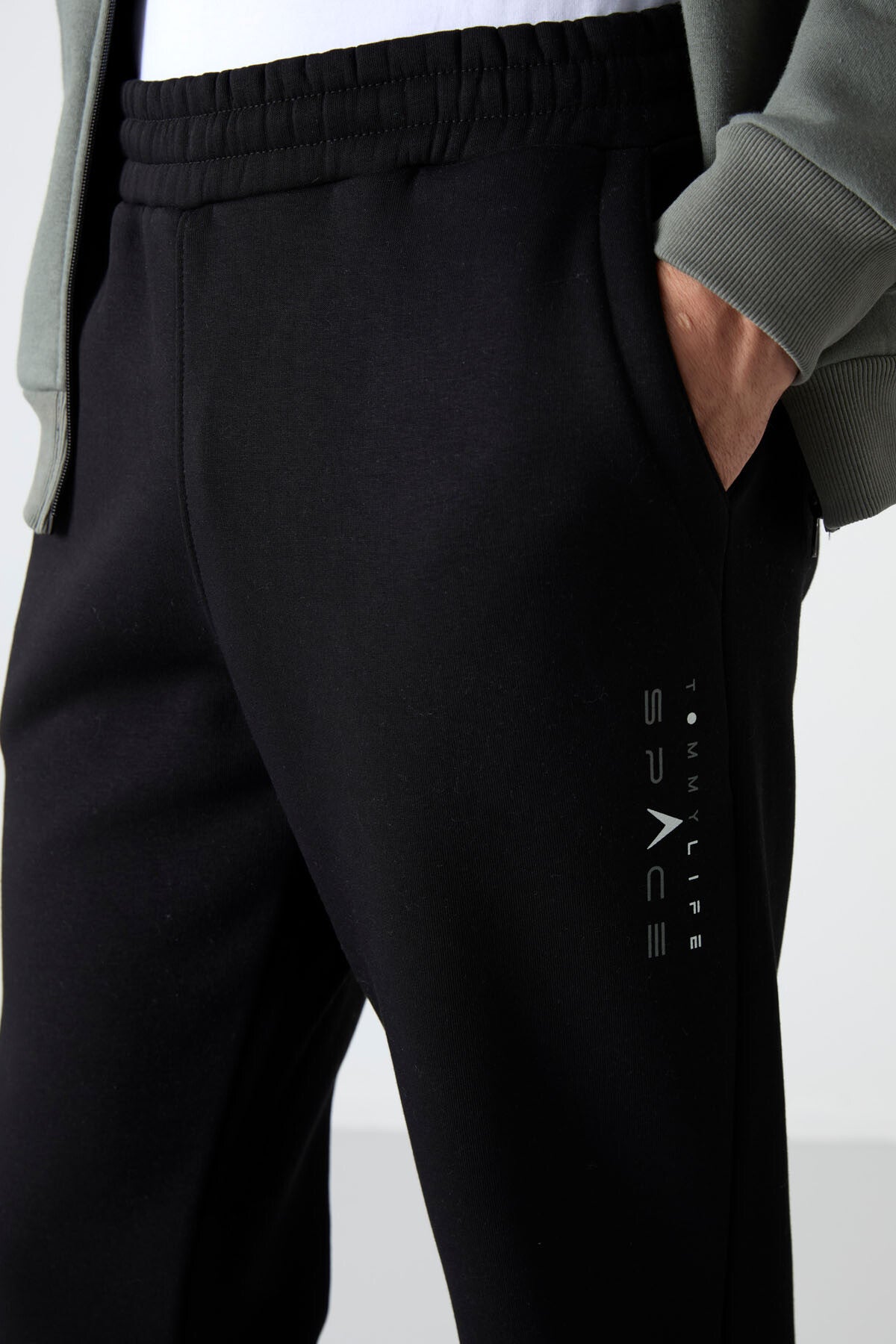 ekru - indigo dik yaka renk geçişli baski detayli standart kalip erkek eşofman takimi - 85186 - Justyol