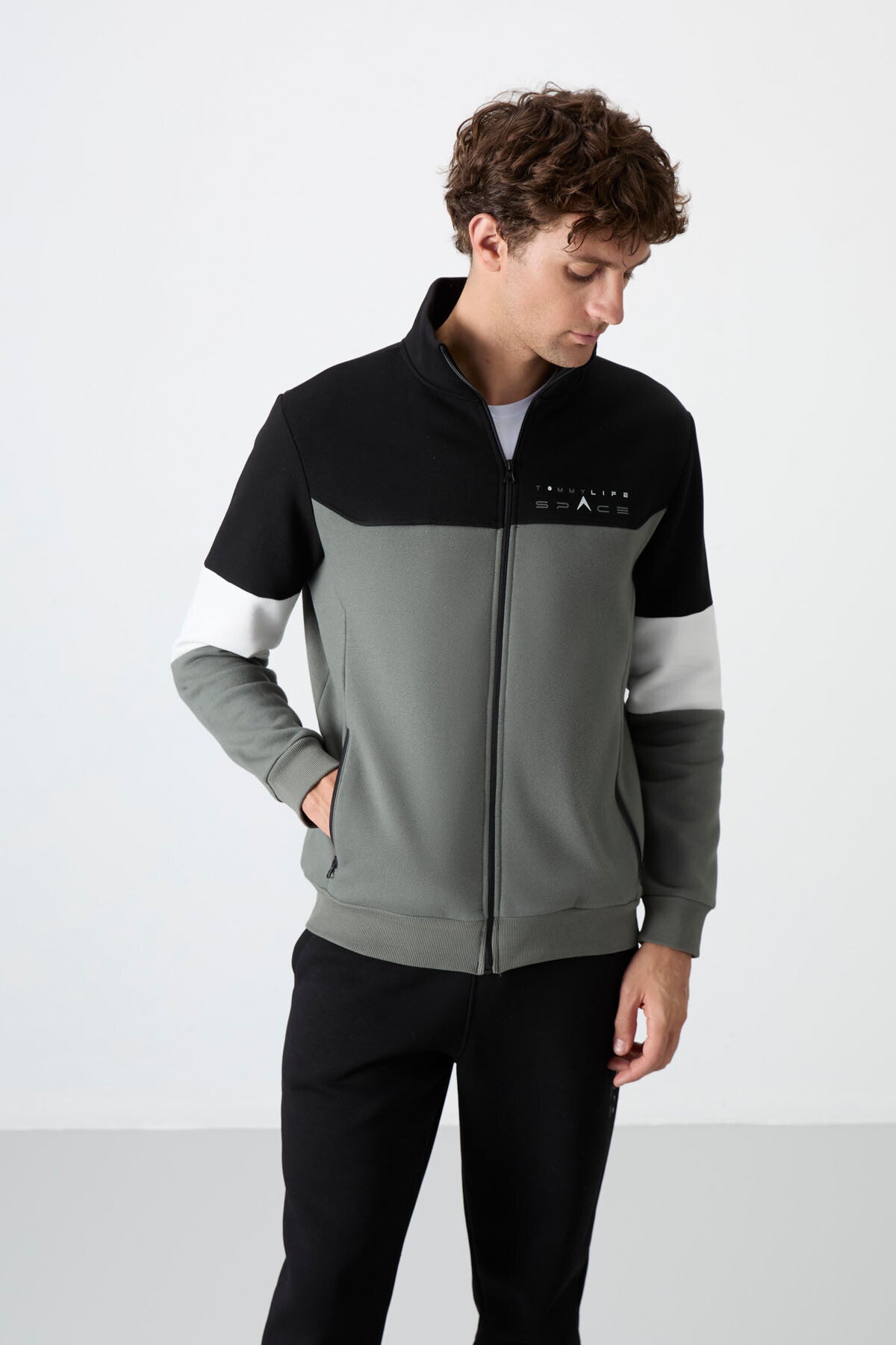 ekru - indigo dik yaka renk geçişli baski detayli standart kalip erkek eşofman takimi - 85186 - Justyol