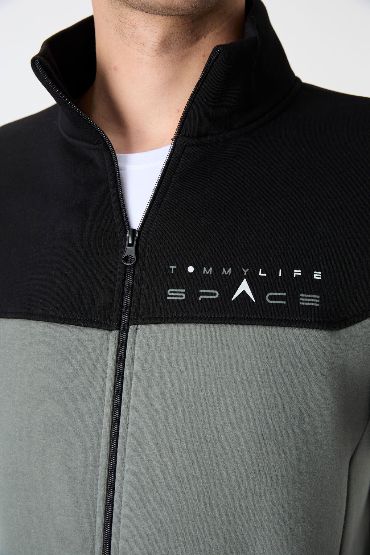 ekru - indigo dik yaka renk geçişli baski detayli standart kalip erkek eşofman takimi - 85186 - Justyol