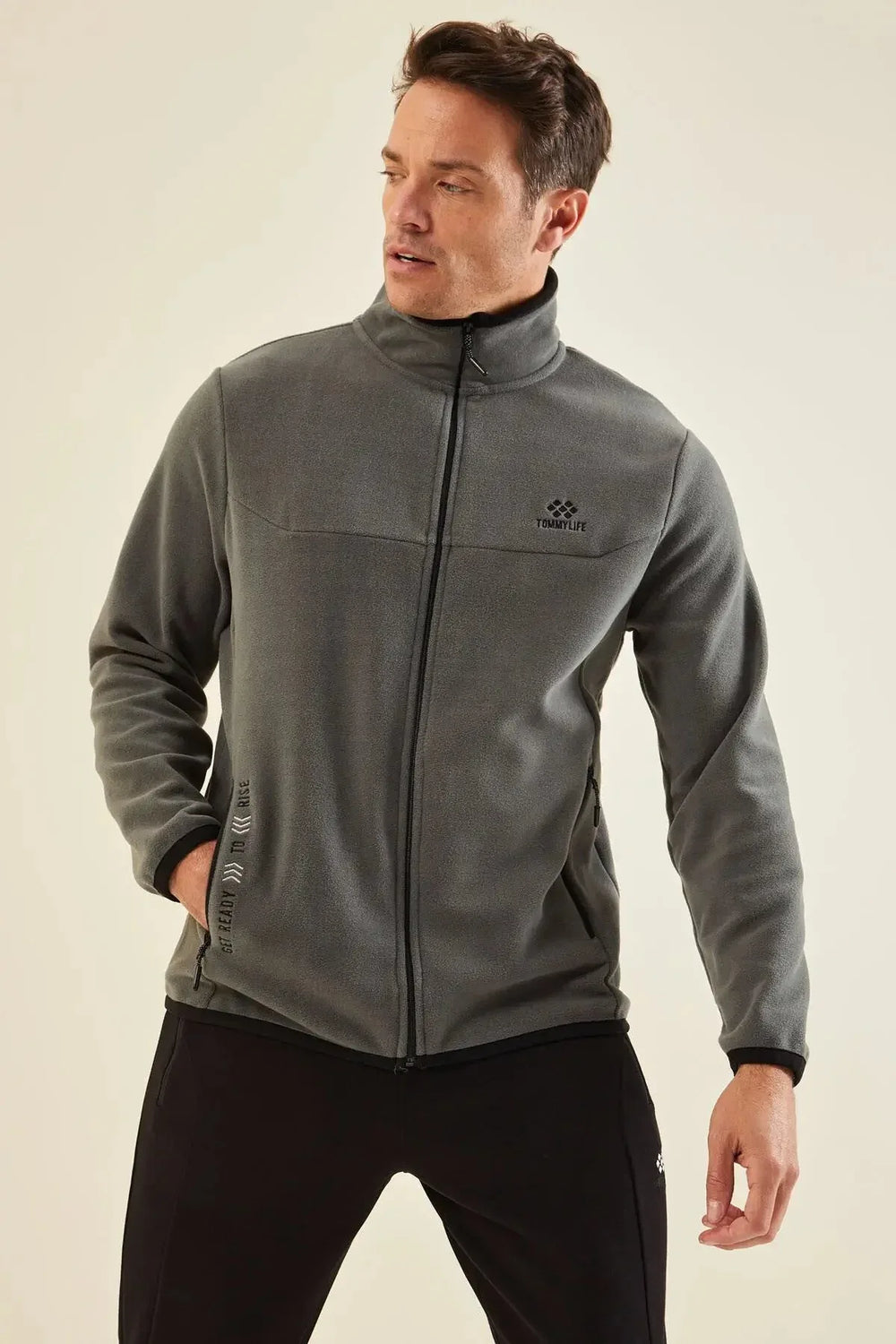 Sweatshirt pour homme en polaire à col montant et fermeture éclair, coupe standard avec broderie - 87992