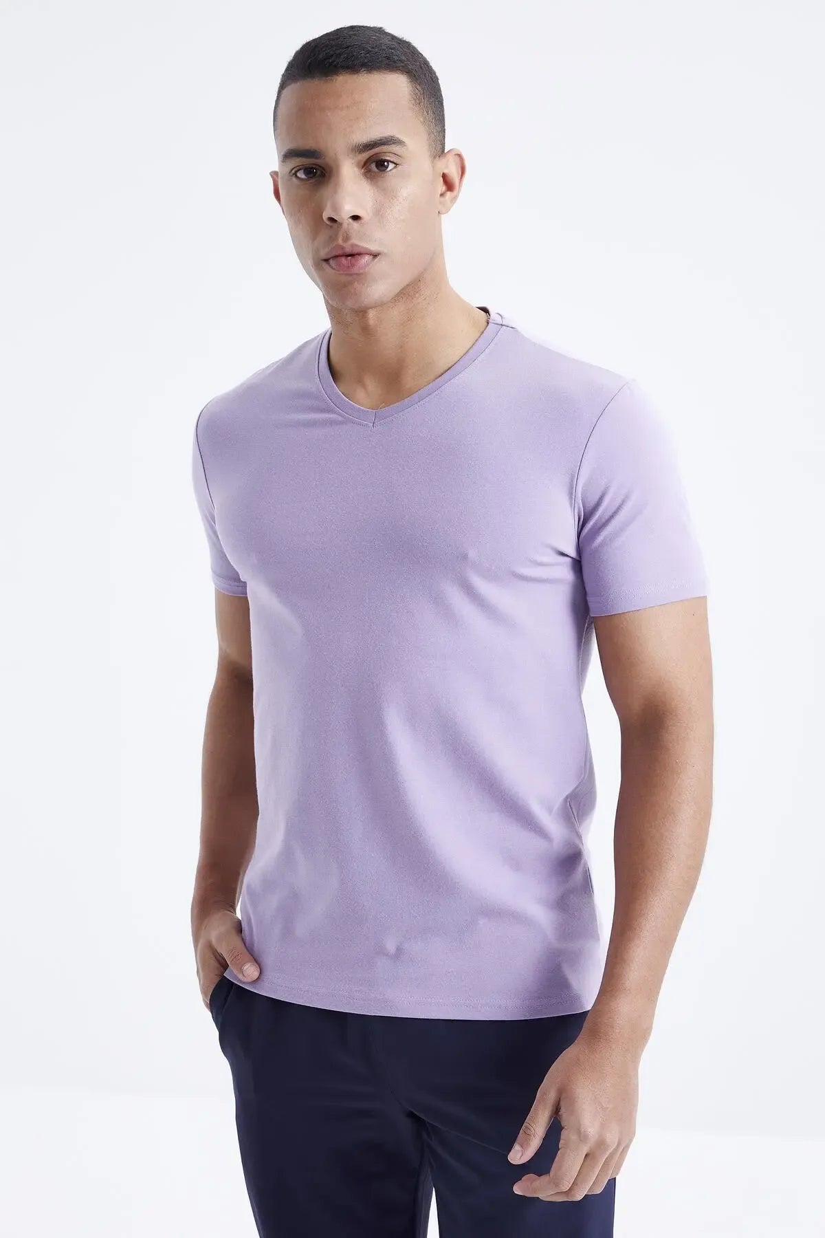 T-shirt homme basique col V manches courtes coupe standard- 87912 - Justyol