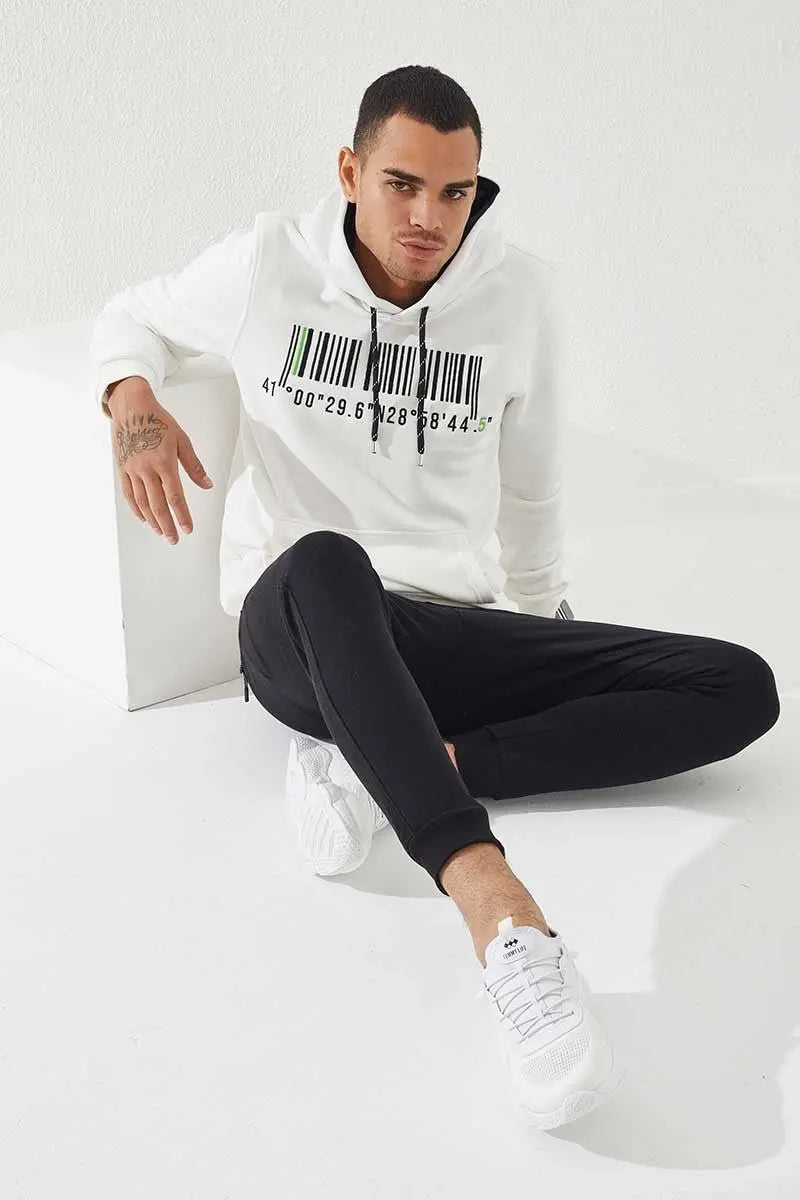 nakişli kanguru cep standart kalip kapüşonlu erkek sweatshirt - 87839 - Justyol
