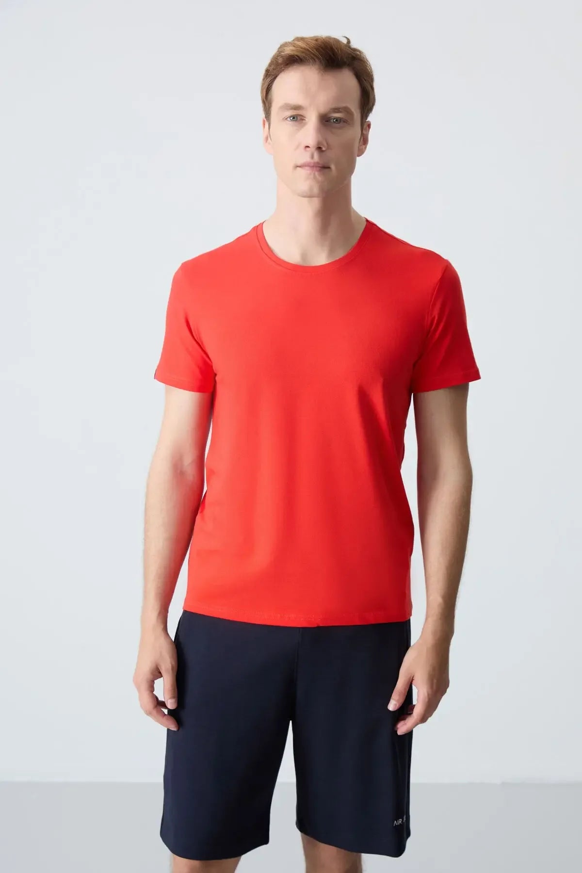 t‑shirt homme col en V basic coupe standard- 87911 - Justyol