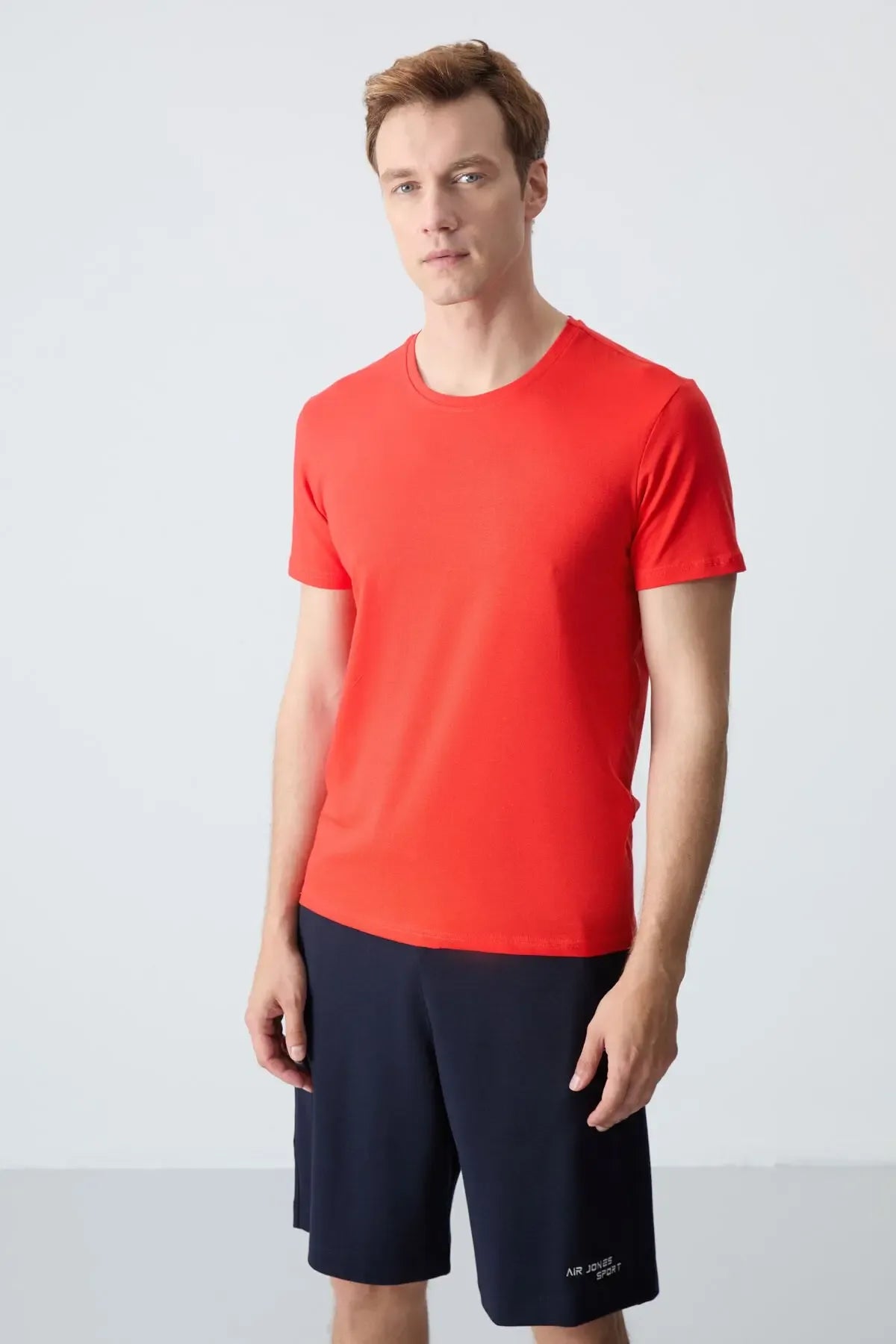 t‑shirt homme col en V basic coupe standard- 87911 - Justyol