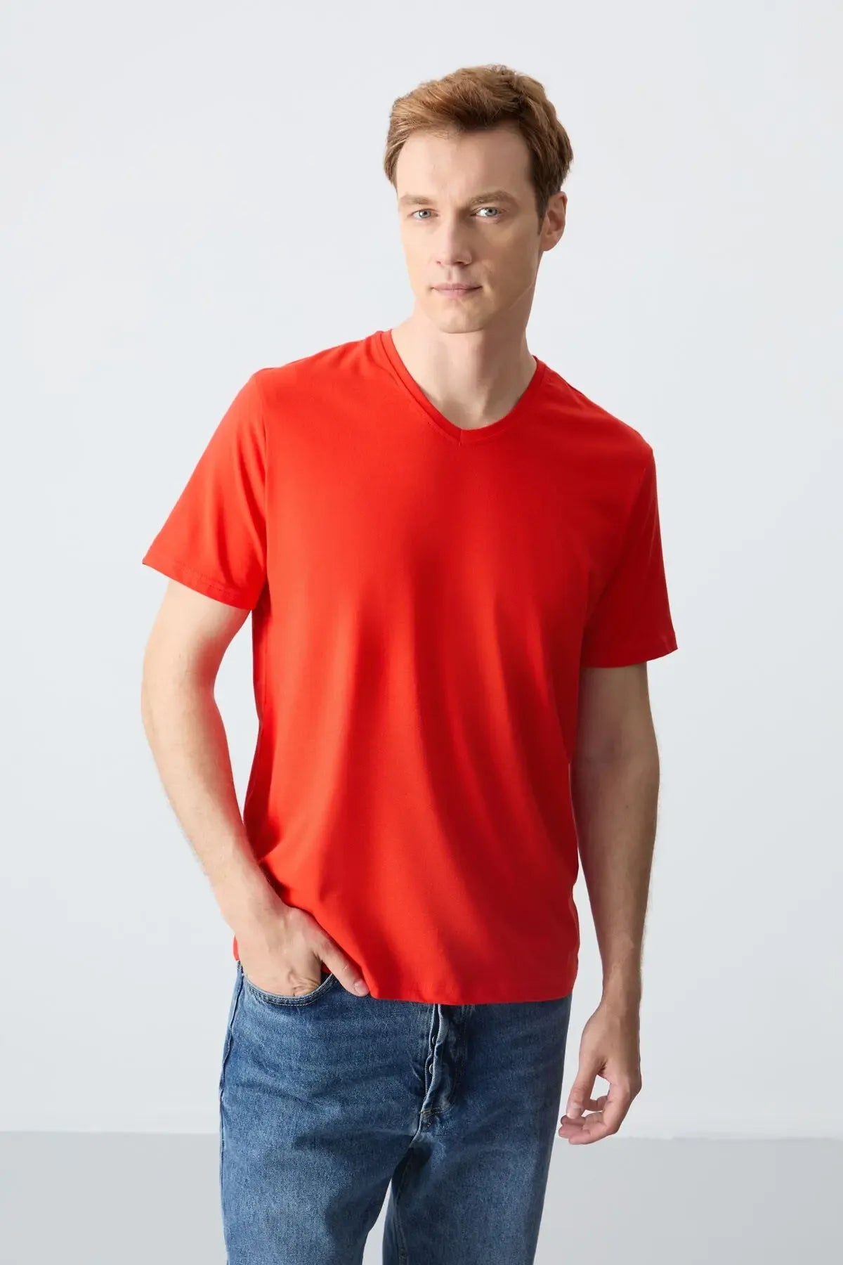 T-shirt homme basique col V manches courtes coupe standard- 87912 - Justyol