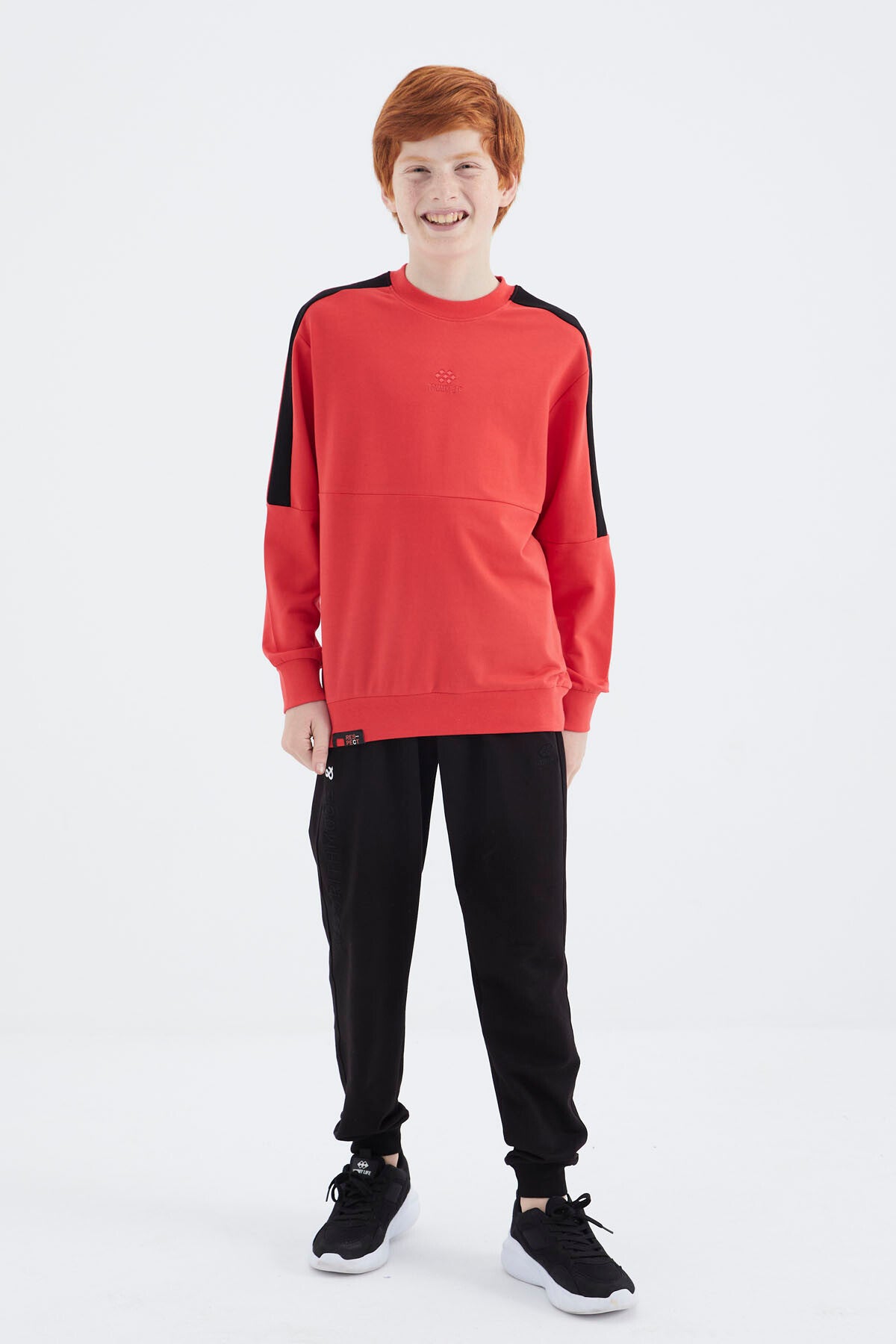 <tc>Sweatshirt garçon basique à col rond - 11182</tc>