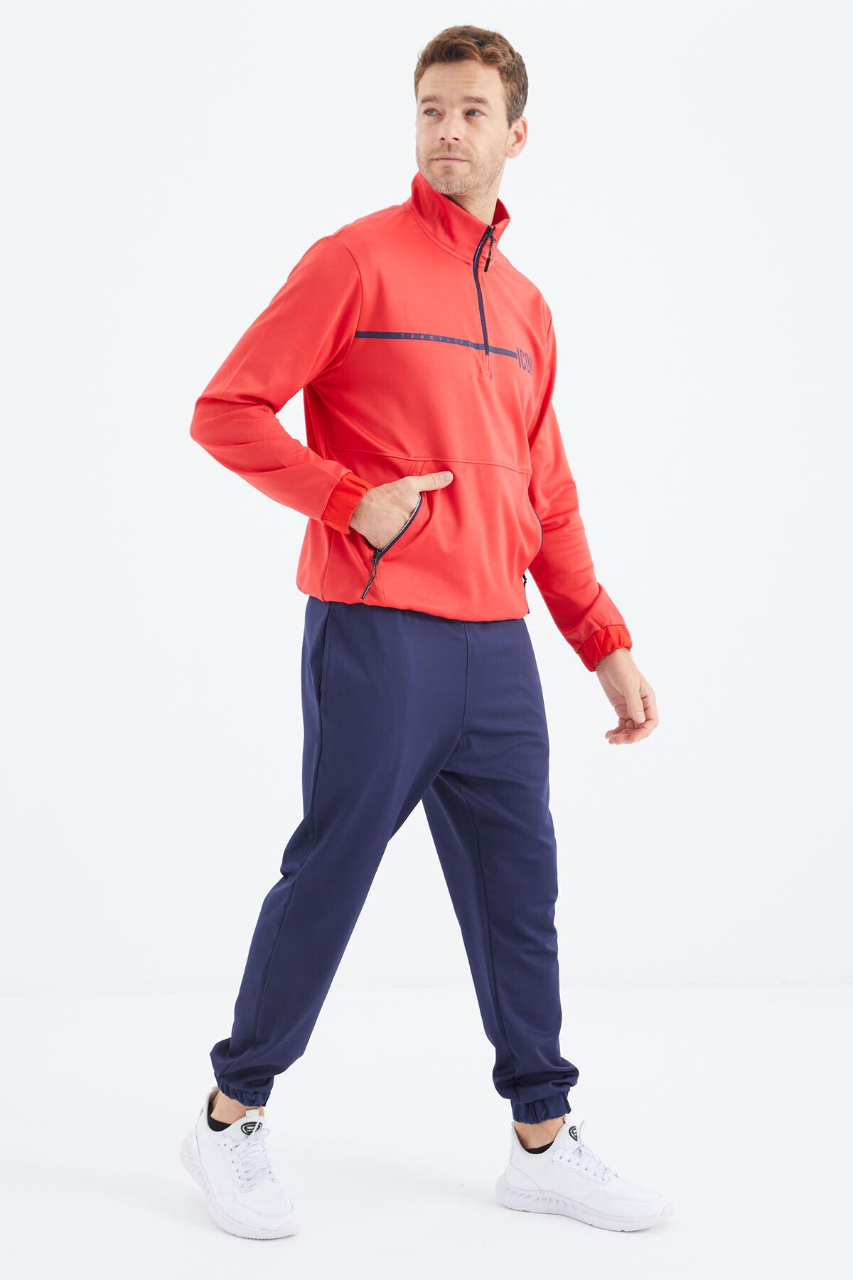 <tc>ensemble de survêtement pour homme à col montant en couleur fiesta et indigo - 85215</tc>