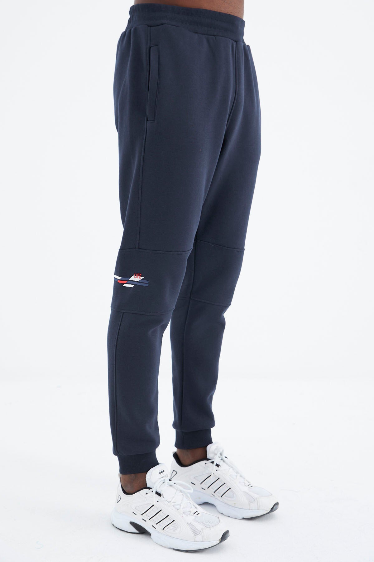 <tc>ensemble de survêtement pour homme à capuche et fermeture éclair en couleur fiesta et indigo, avec logo brodé et coupe décontractée - 85224</tc>