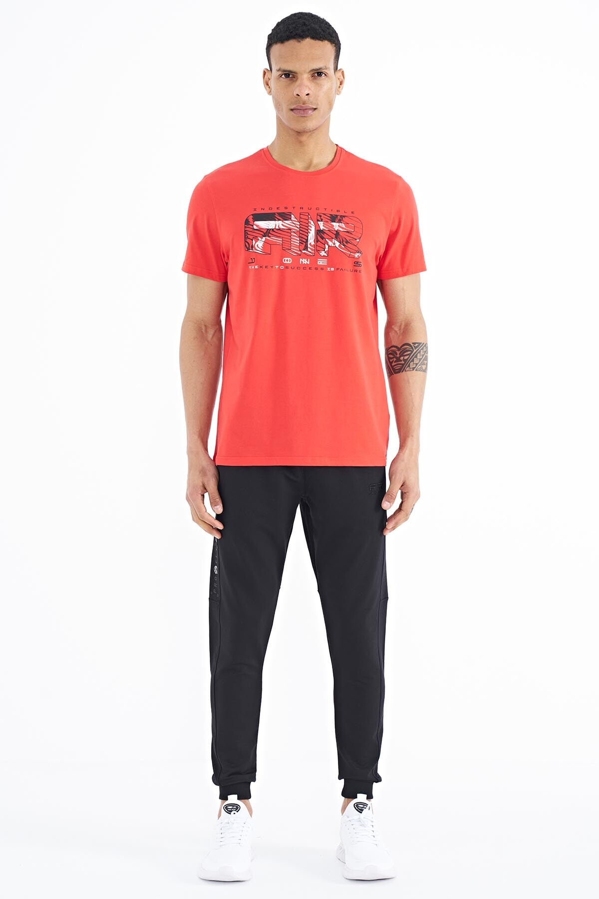 <tc>T-shirt pour homme à coupe standard "oscar" - 88226</tc>