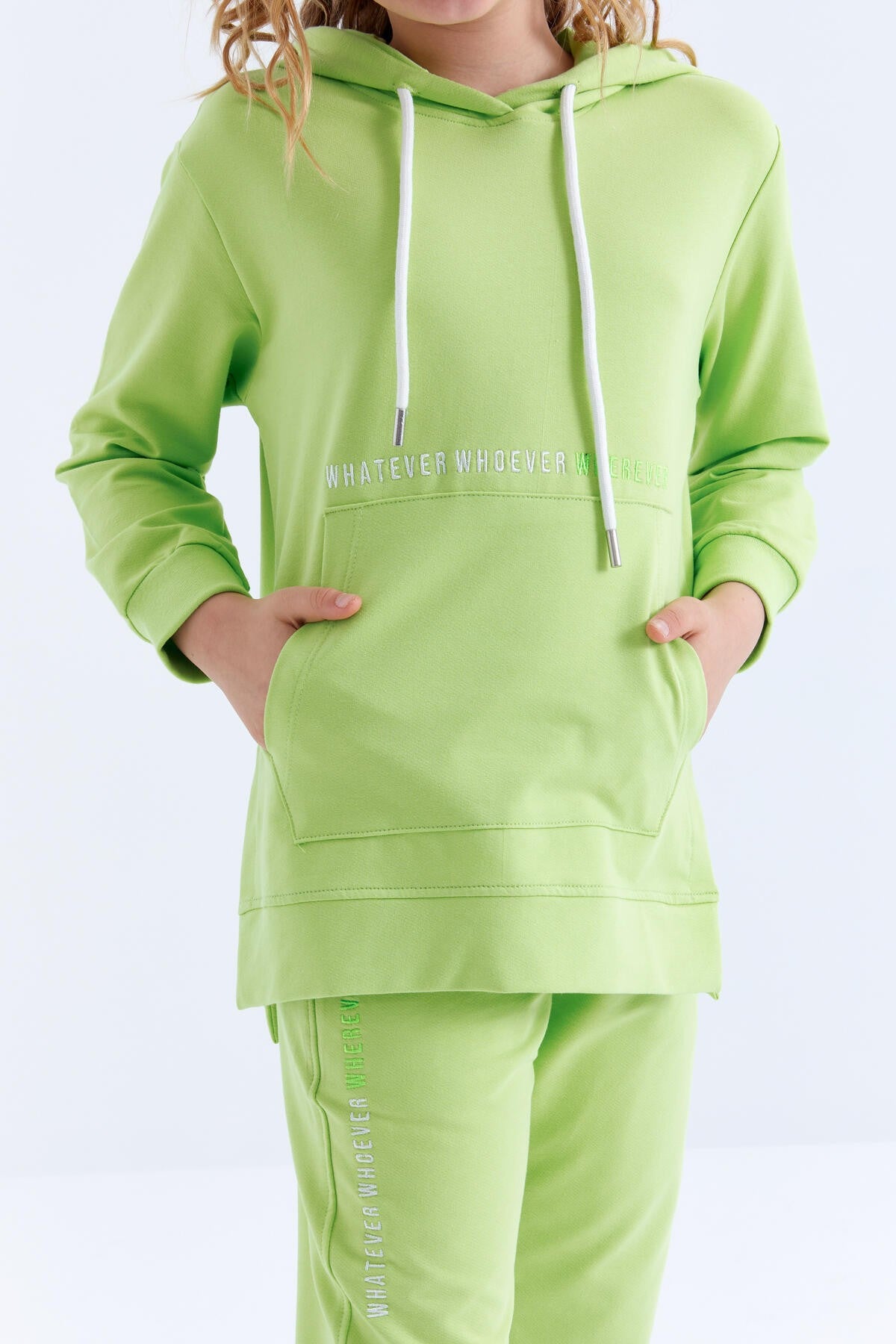 <tc>Ensemble de survêtement pour fille, avec capuche, poches kangourou, coupe confortable, coloris vert pistache - 75056.</tc>