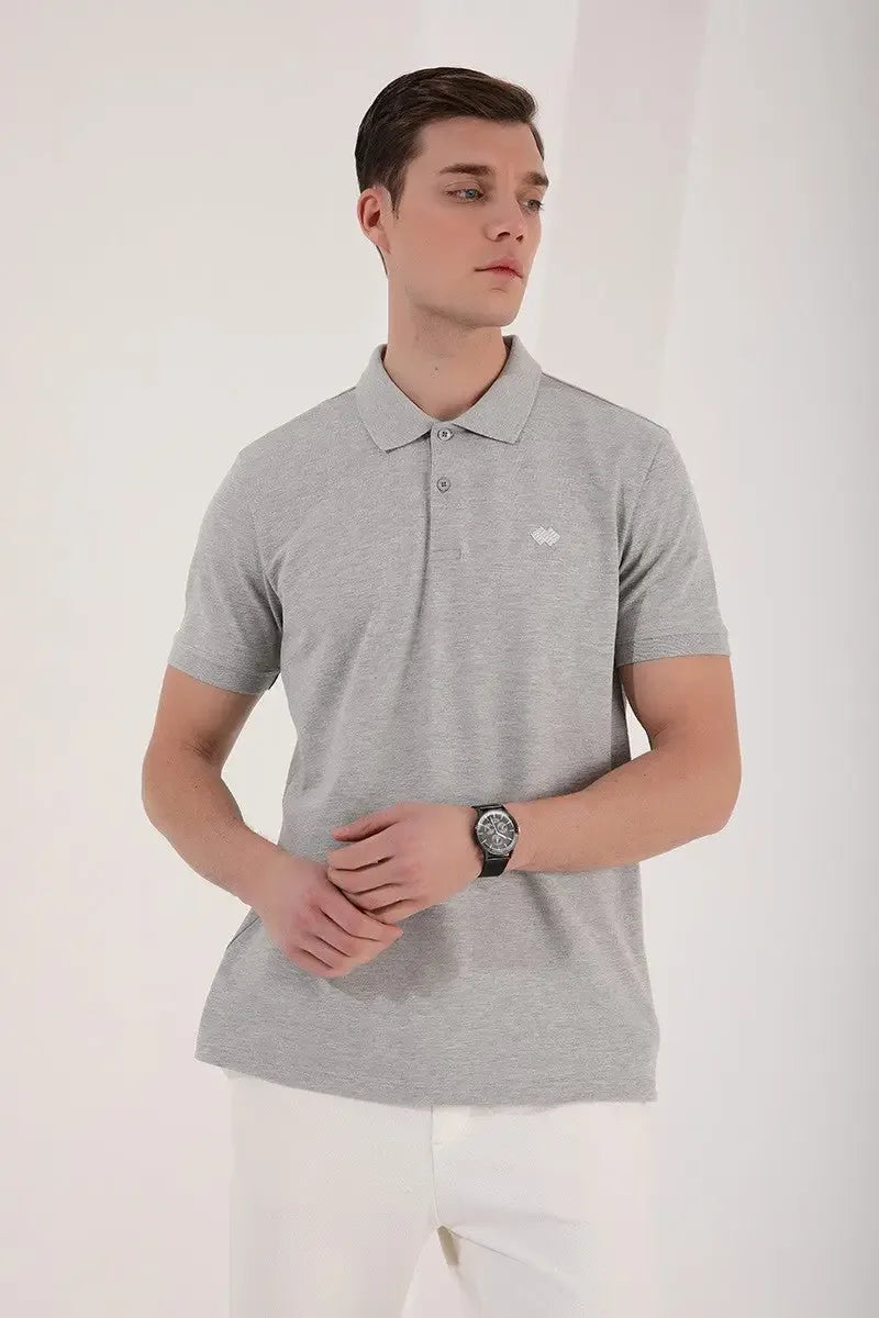 Polo homme en maille avec logo col polo coupe standard- 87748 - Justyol
