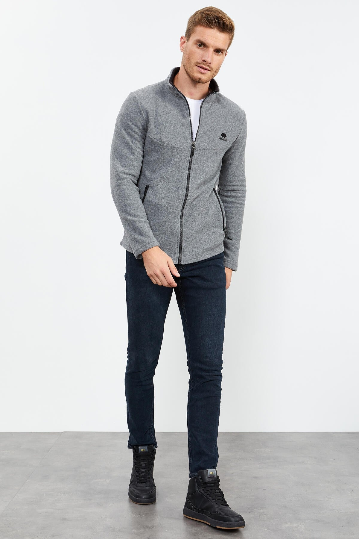 <tc>Sweatshirt polaire pour homme à col montant zippé, coupe standard - 87993</tc>