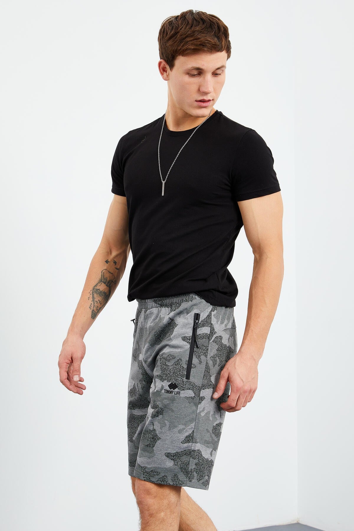 short pour homme à motif camouflage de coupe standard - 81157