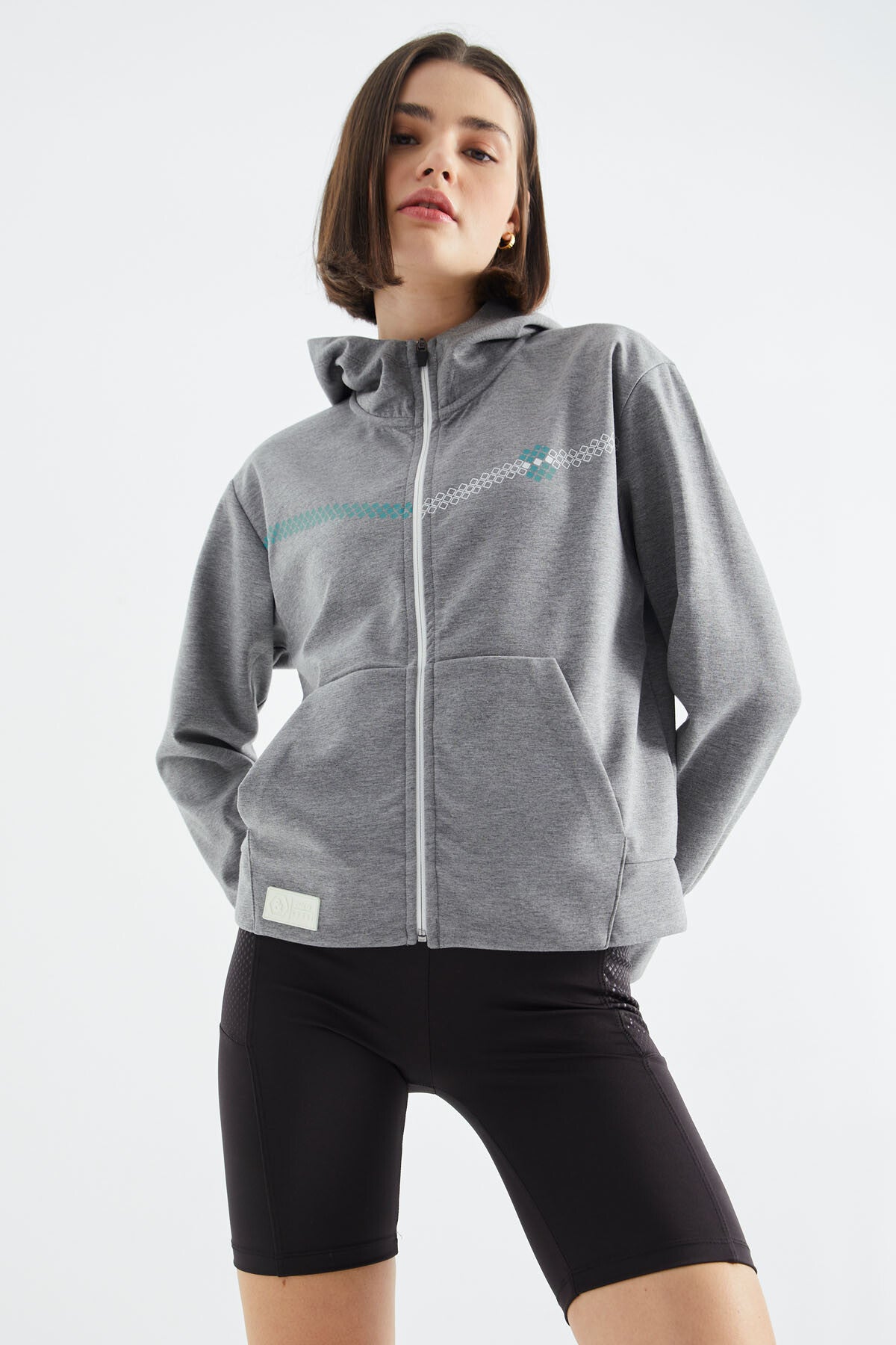 <tc>Sweatshirt femme à capuche et fermeture éclair - 97277</tc>