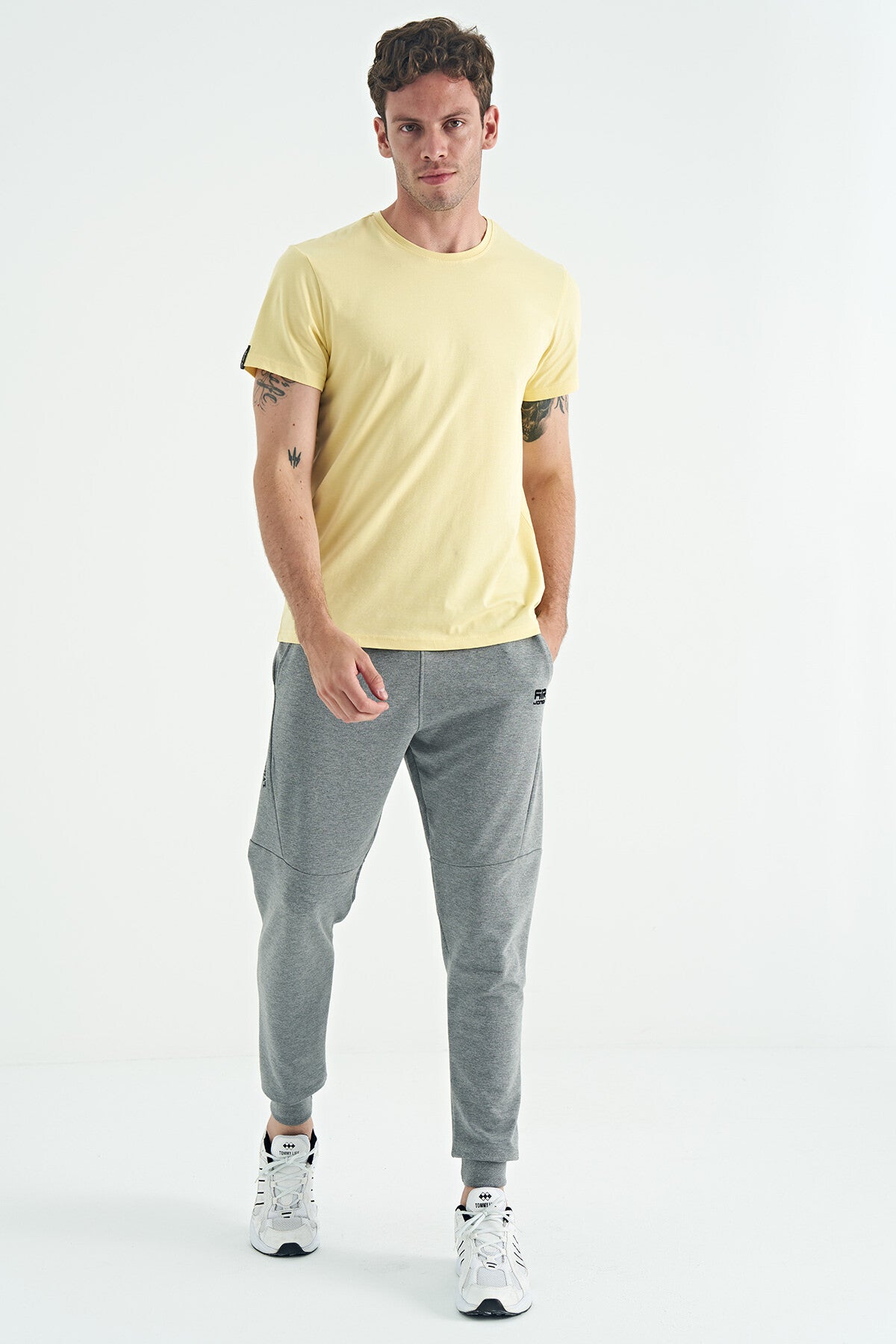 <tc>Pantalon de survêtement homme Nigel coupe standard - 84916</tc>