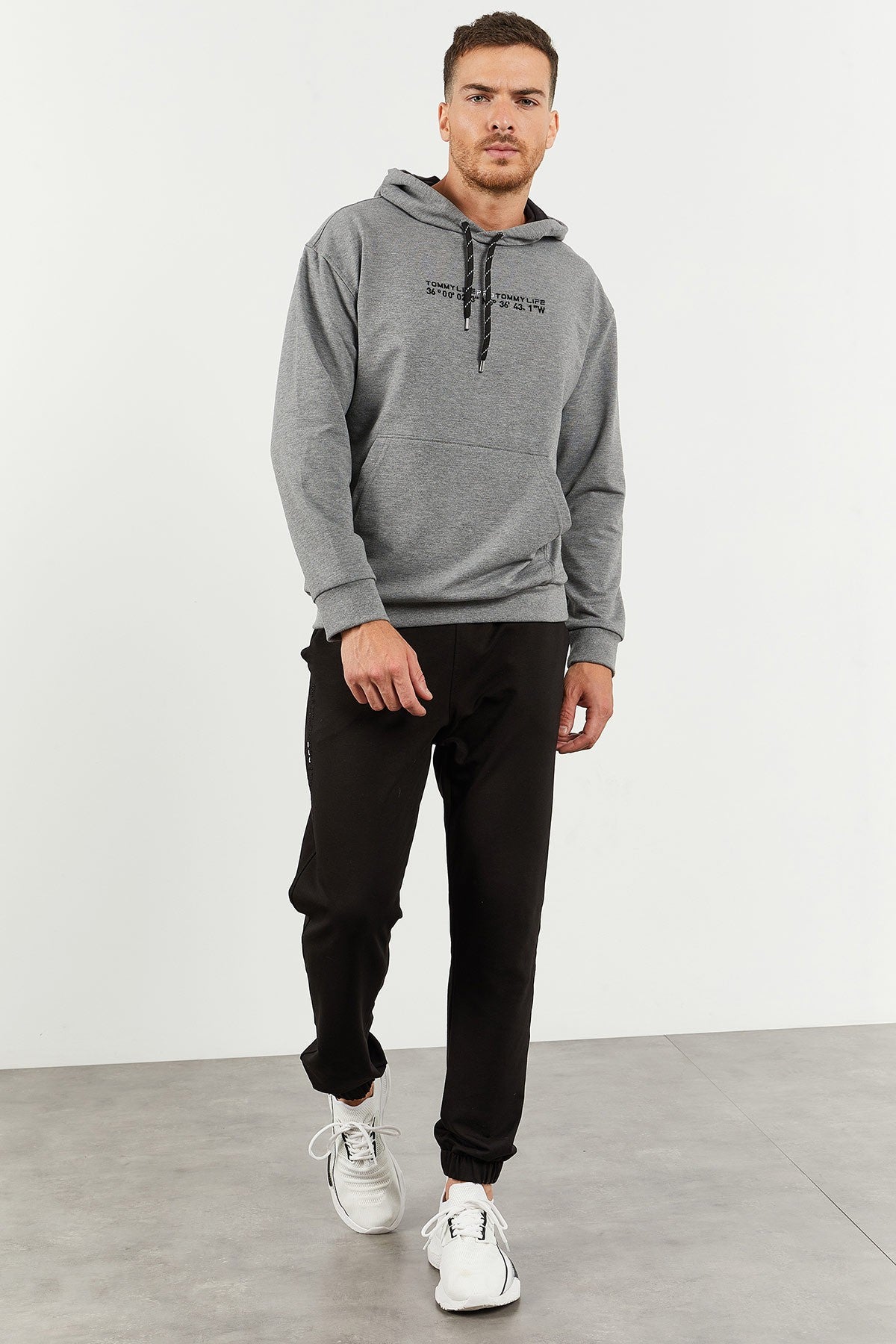 <tc>Ensemble de survêtement homme oversize en vert d'eau avec capuche, poche kangourou et bas élastiques - 85117</tc>