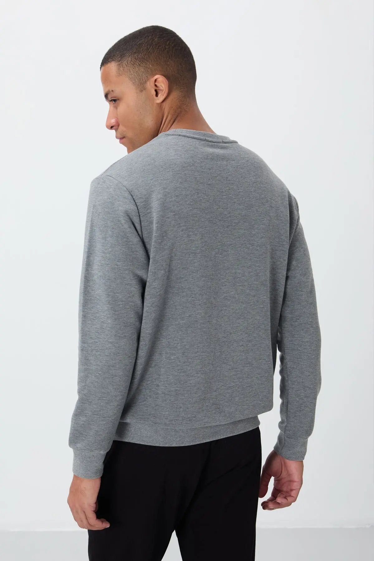 yazi nakişli o yaka rahat form erkek sweatshirt - 88020 - Justyol