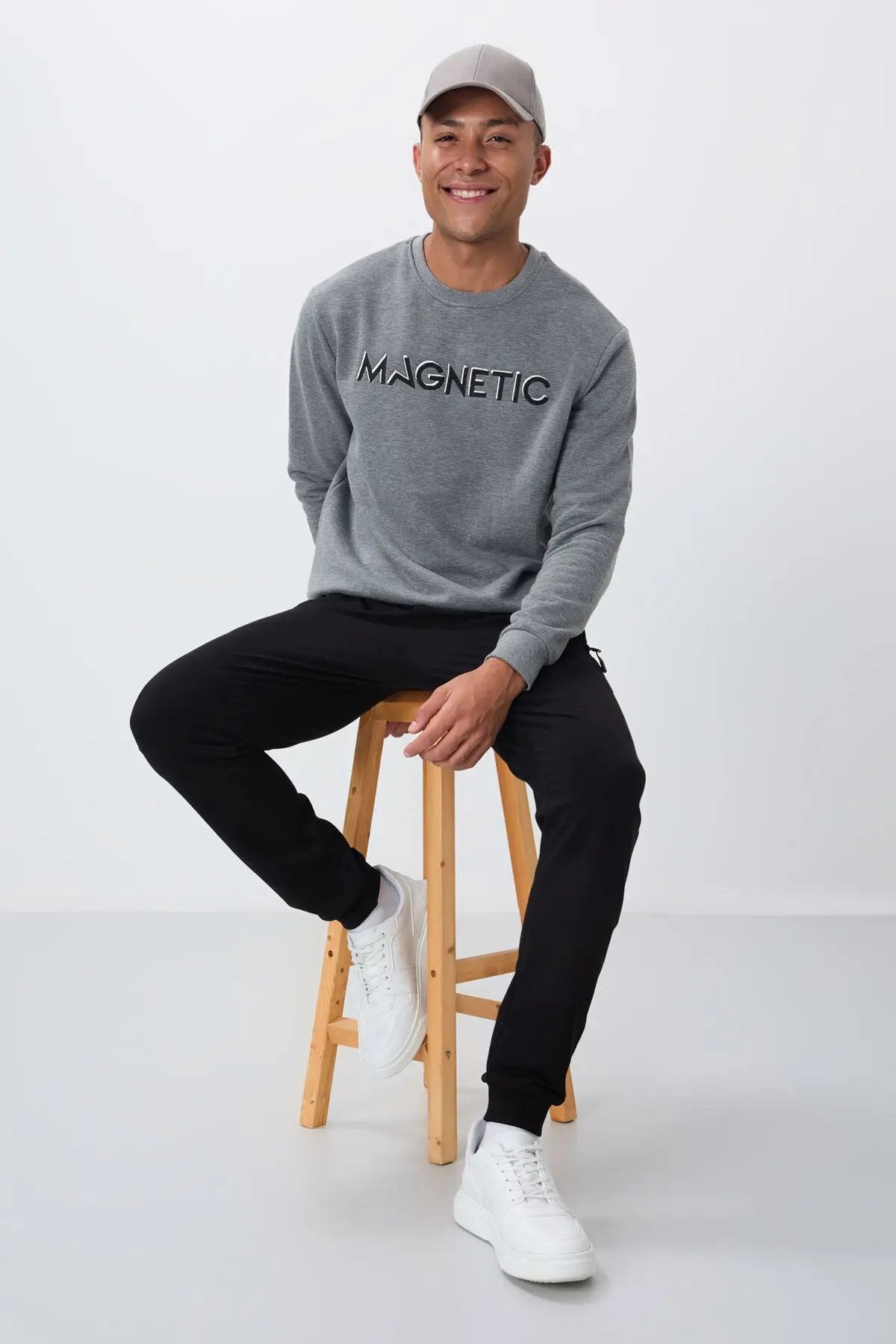 yazi nakişli o yaka rahat form erkek sweatshirt - 88020 - Justyol