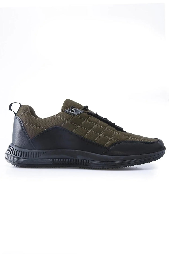 Baskets Sportives à Lacets pour Homme - Détails en Cuir Synthétique, Modèle Matelassé