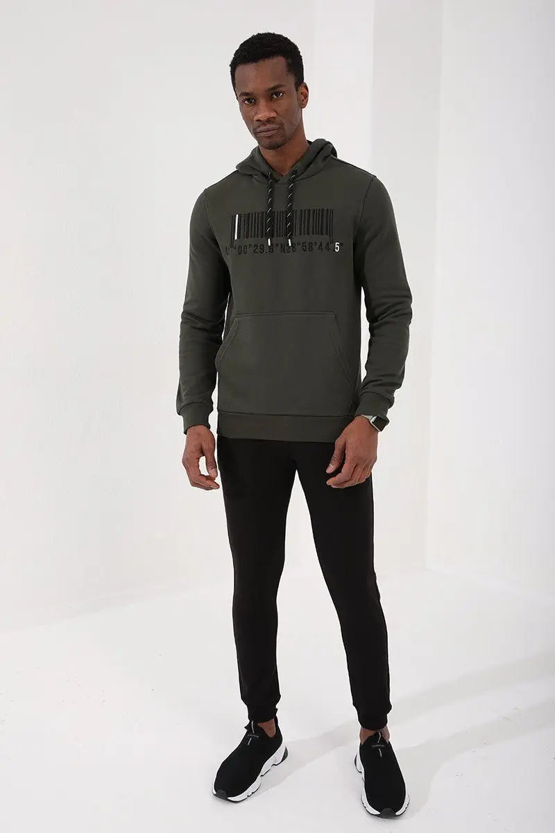 nakişli kanguru cep standart kalip kapüşonlu erkek sweatshirt - 87839 - Justyol