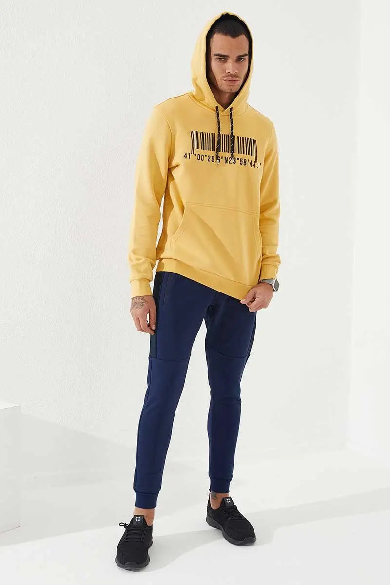 nakişli kanguru cep standart kalip kapüşonlu erkek sweatshirt - 87839 - Justyol