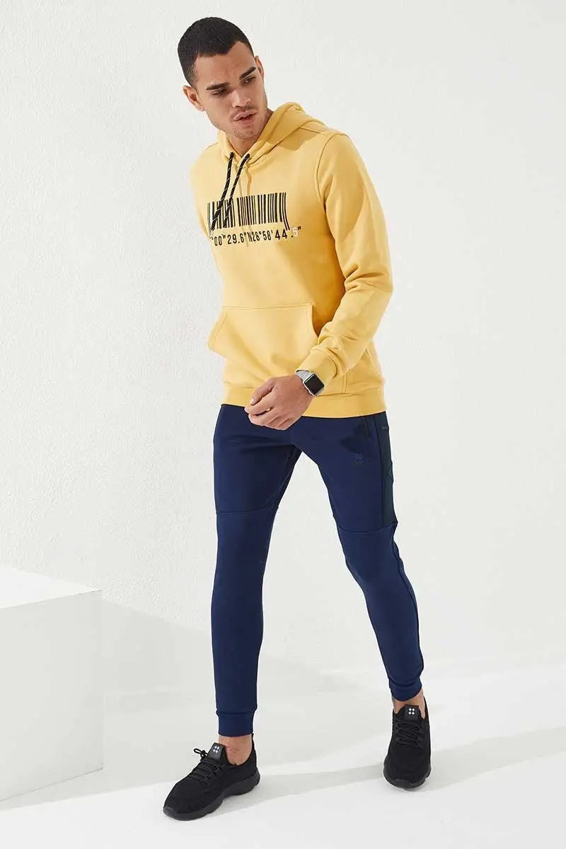 nakişli kanguru cep standart kalip kapüşonlu erkek sweatshirt - 87839 - Justyol