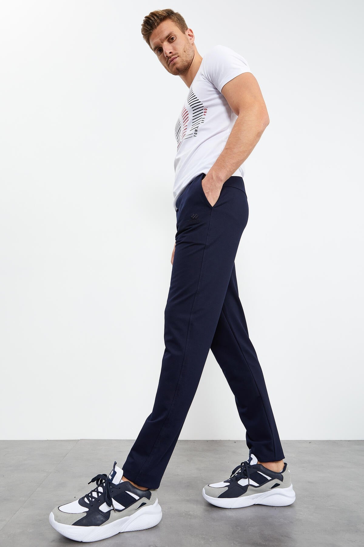 Pantalon de survêtement classique pour homme avec poches à lacets et coupe standard - 84682