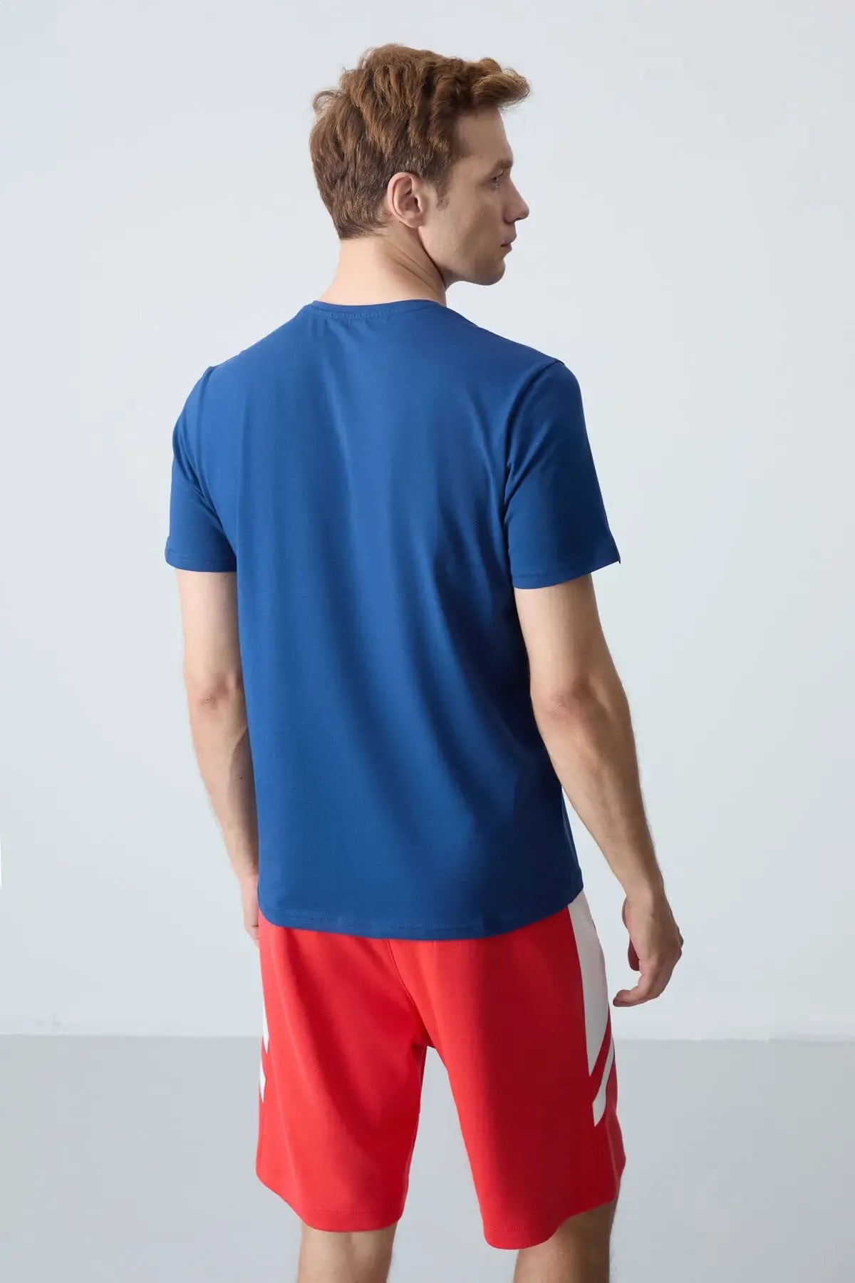 T-shirt homme basique col V manches courtes coupe standard- 87912 - Justyol