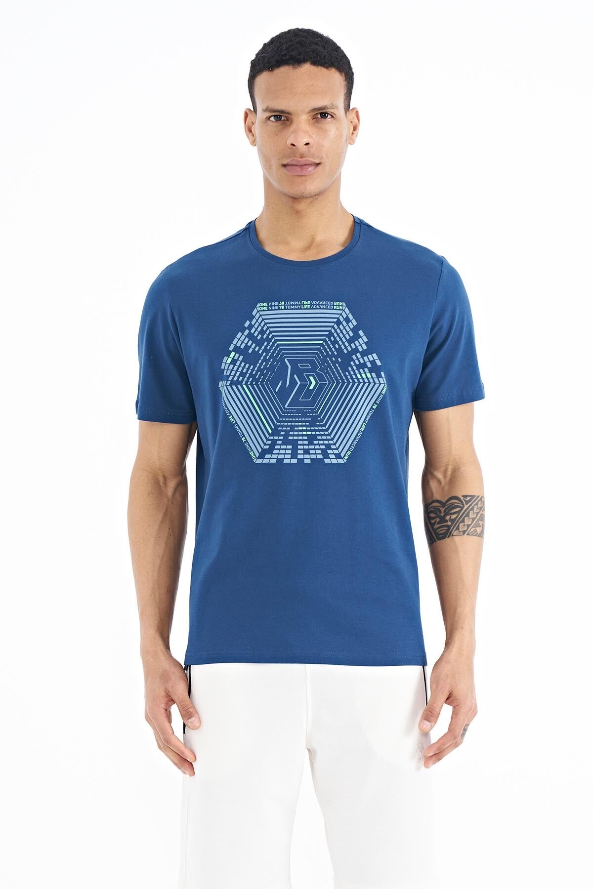 <tc>T-shirt pour homme à coupe standard avec impression de motifs - 88231</tc>