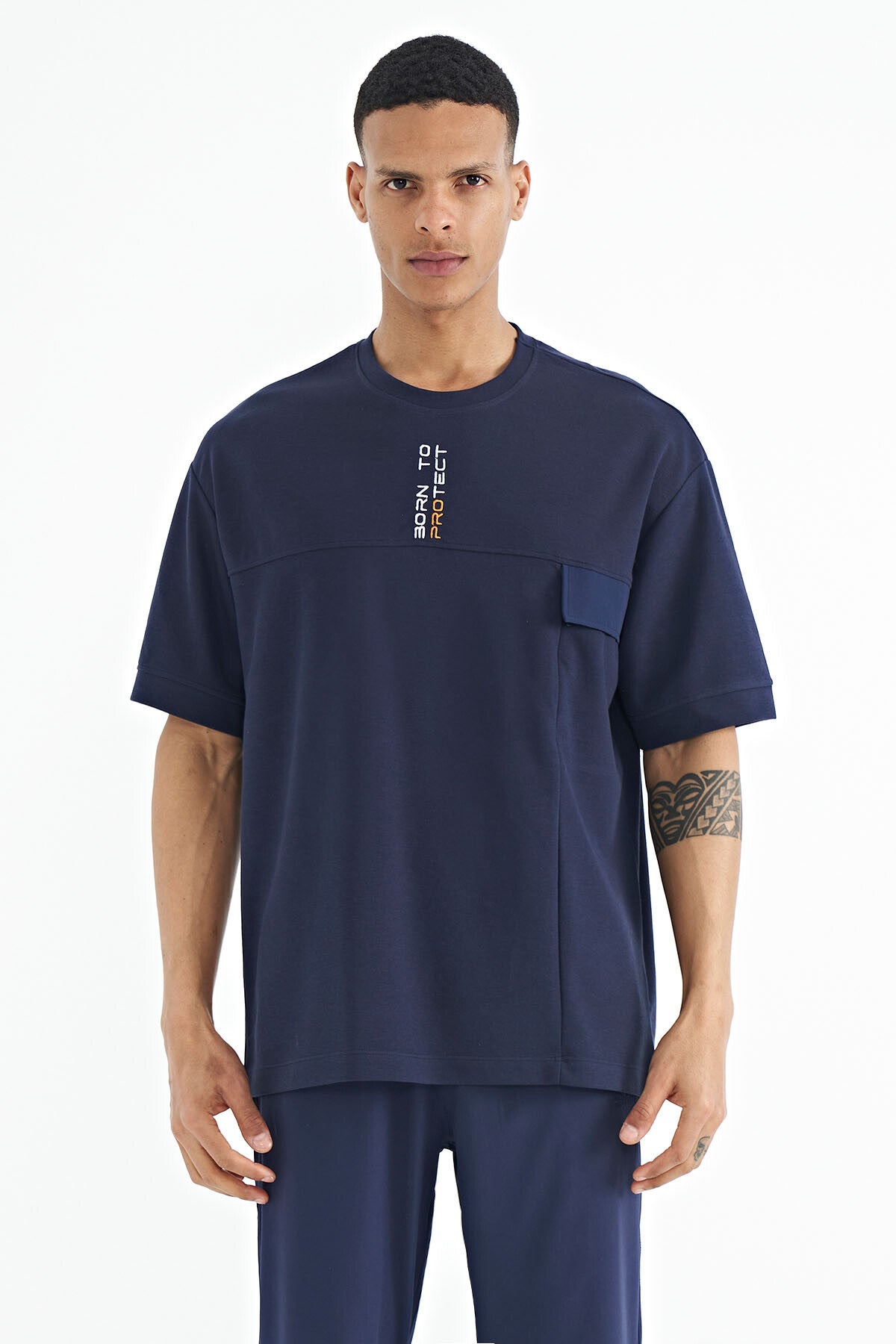 <tc>T-shirt oversize pour homme avec imprimé, détails de poche cachée - 88244</tc>