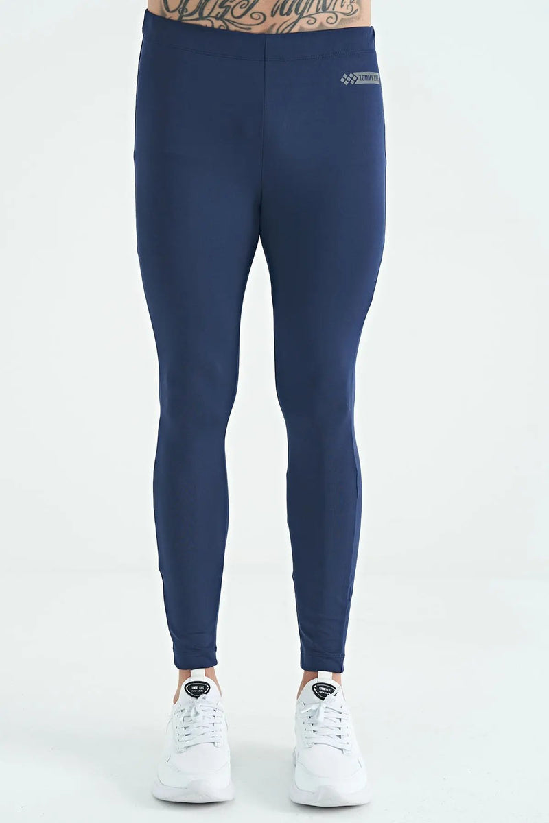 <tc>بنطلون رجالي رياضي ضيق بخصر مرتفع - مزين بشعار - 84989</tc>