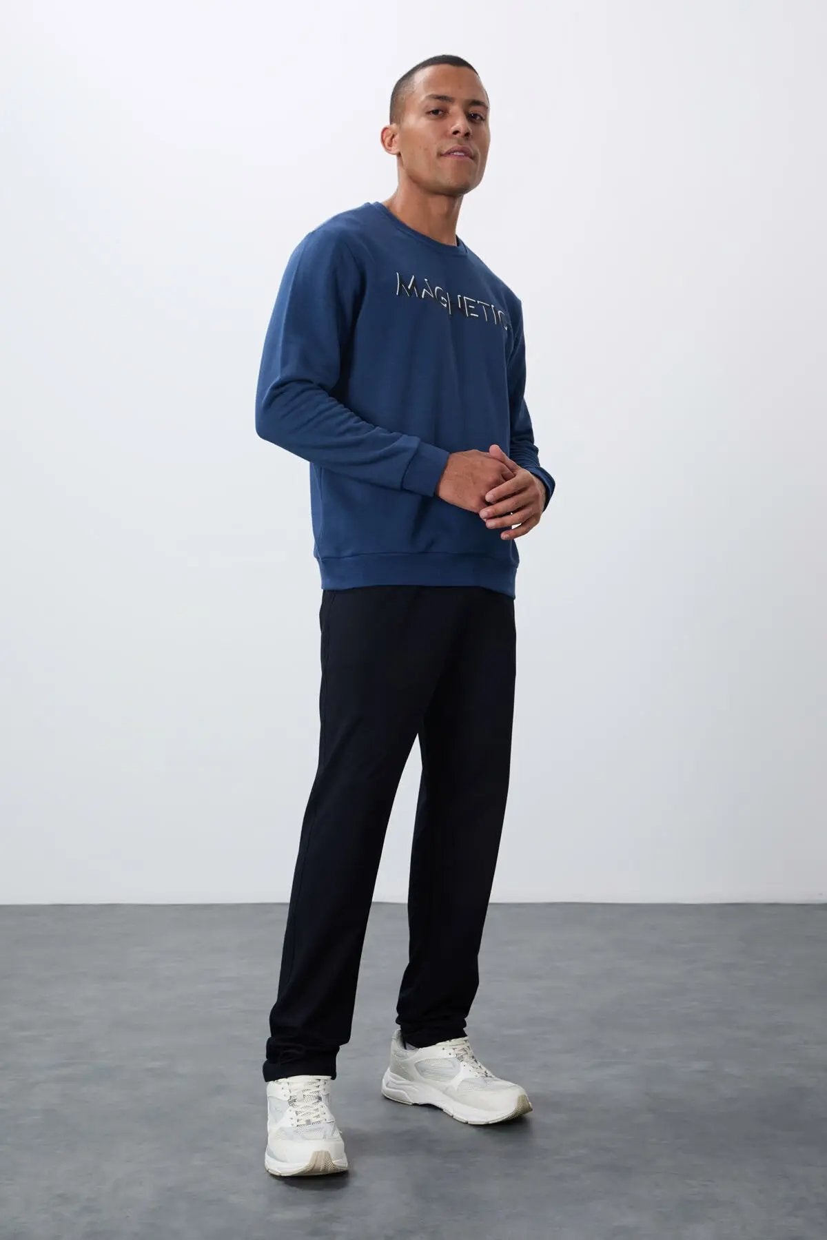 yazi nakişli o yaka rahat form erkek sweatshirt - 88020 - Justyol