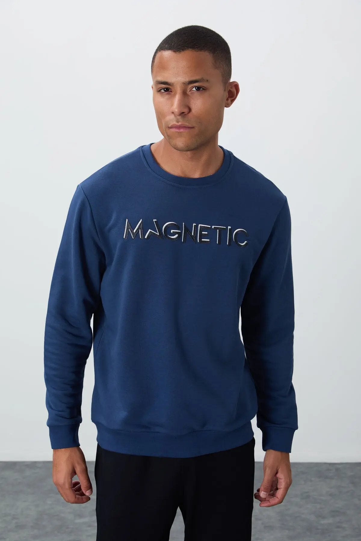 yazi nakişli o yaka rahat form erkek sweatshirt - 88020 - Justyol