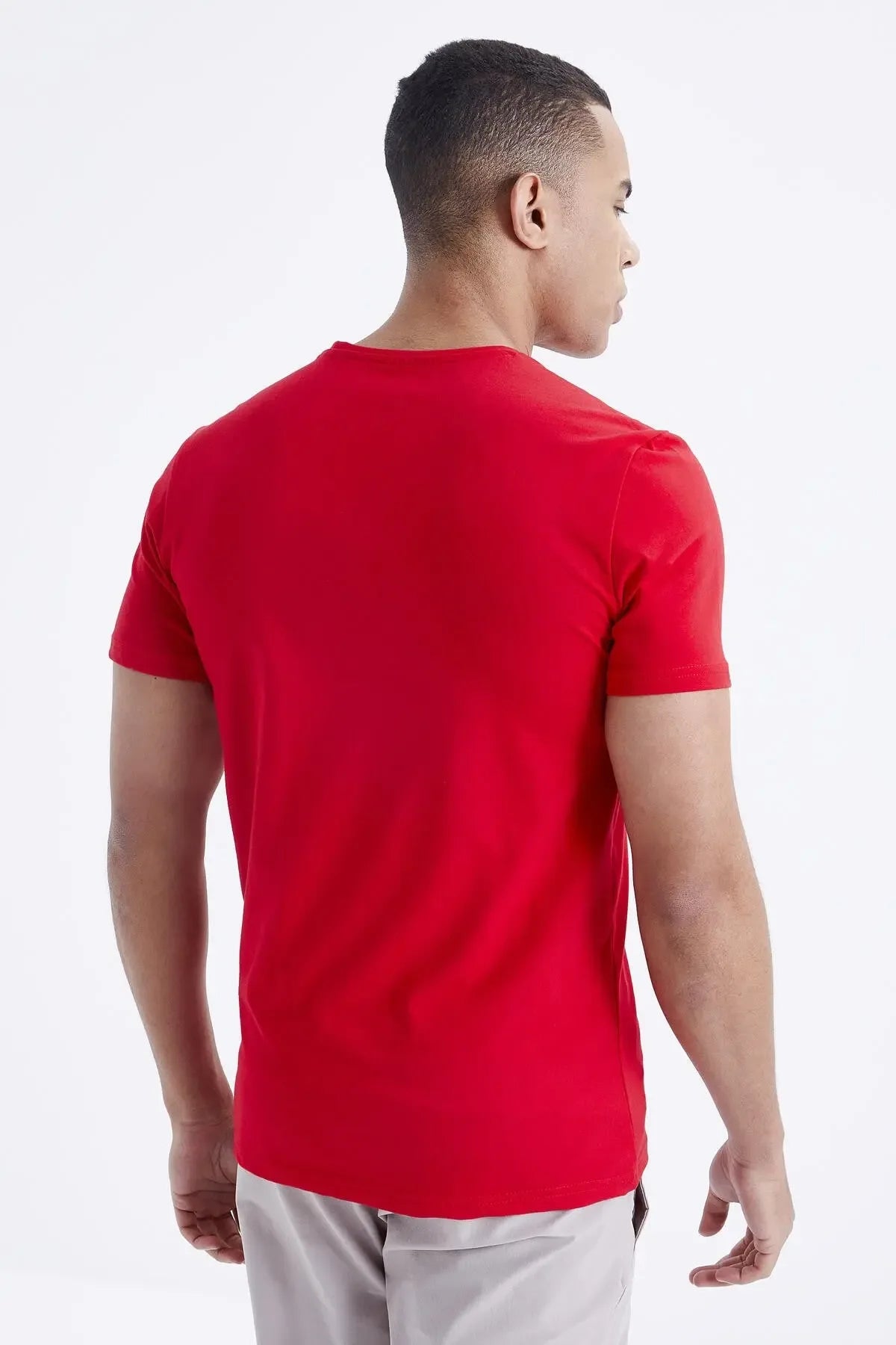 T-shirt homme basique col V manches courtes coupe standard- 87912 - Justyol