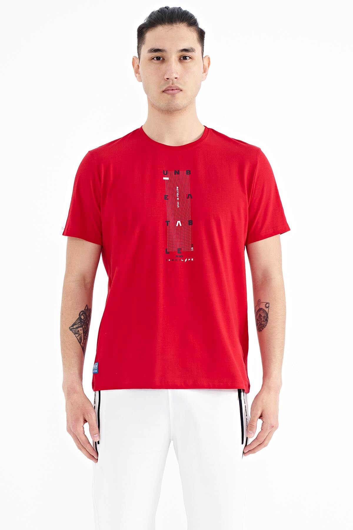 <tc>T-shirt pour homme à col rond, coupe standard, avec détails de bande sur les manches - 88234</tc>