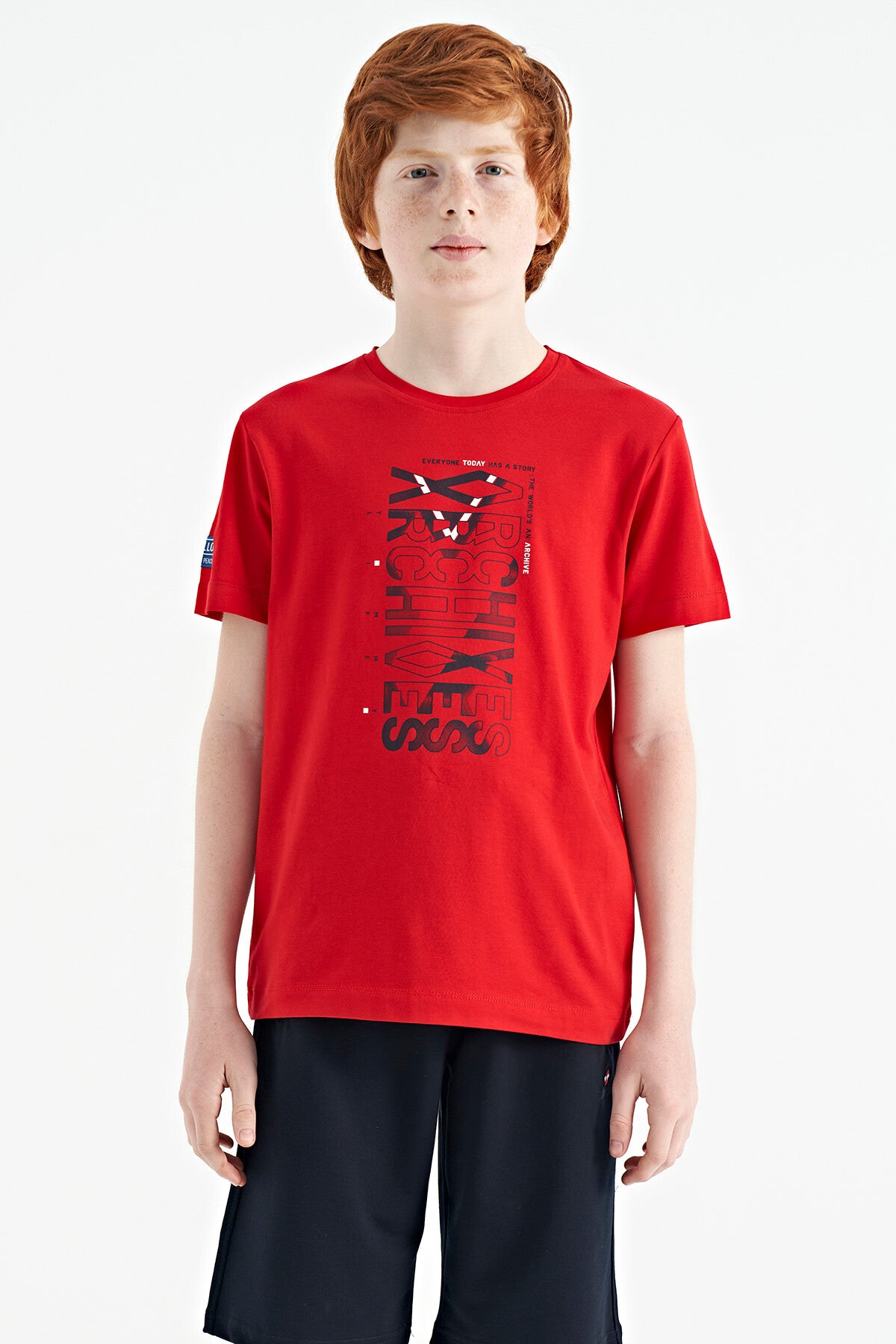 <tc>T-shirt pour garçon à col rond, coupe standard, avec imprimé sur le devant - 11099</tc>