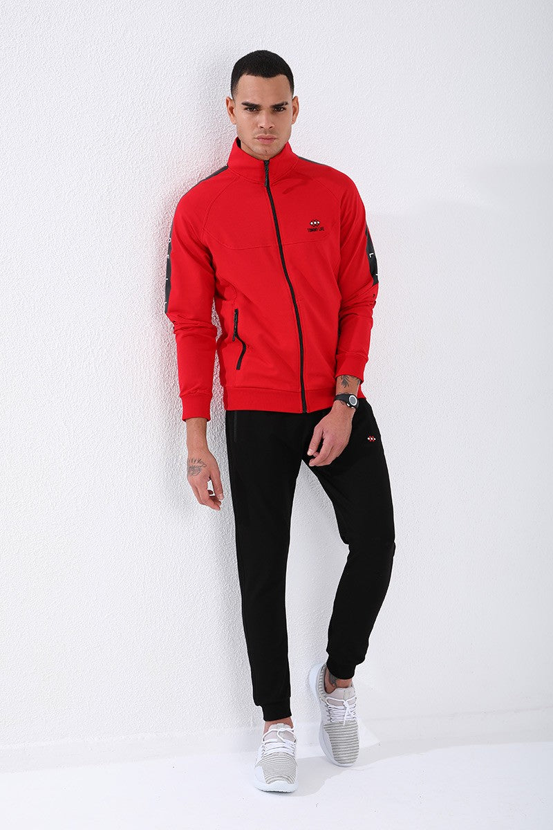 <tc>Ensemble de survêtement pour homme, couleur rouge et noir, col montant, avec bandes imprimées, coupe standard et bas resserrés - 85150</tc>